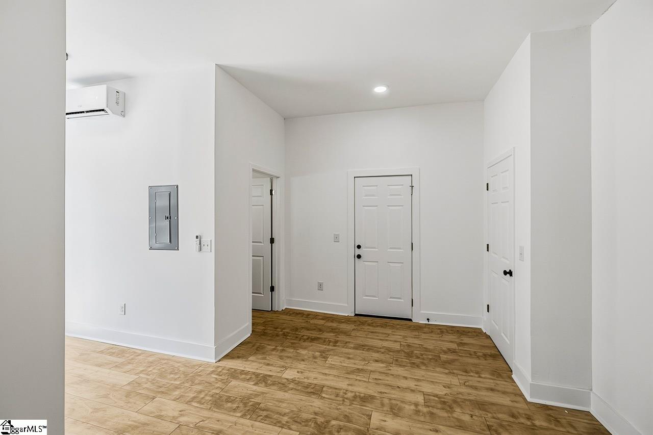 530 Peronneau Street Property Photo 15