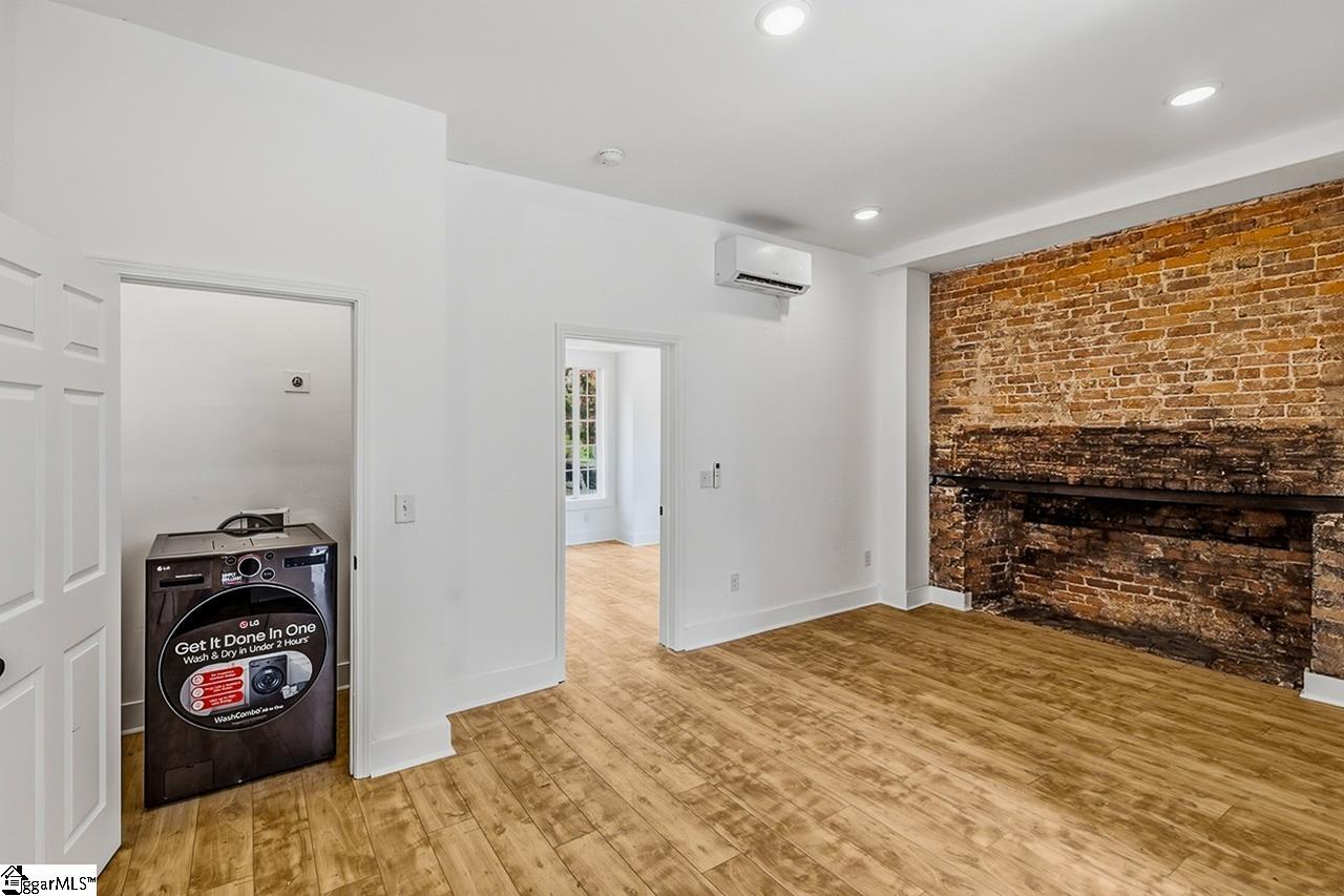530 Peronneau Street Property Photo 18
