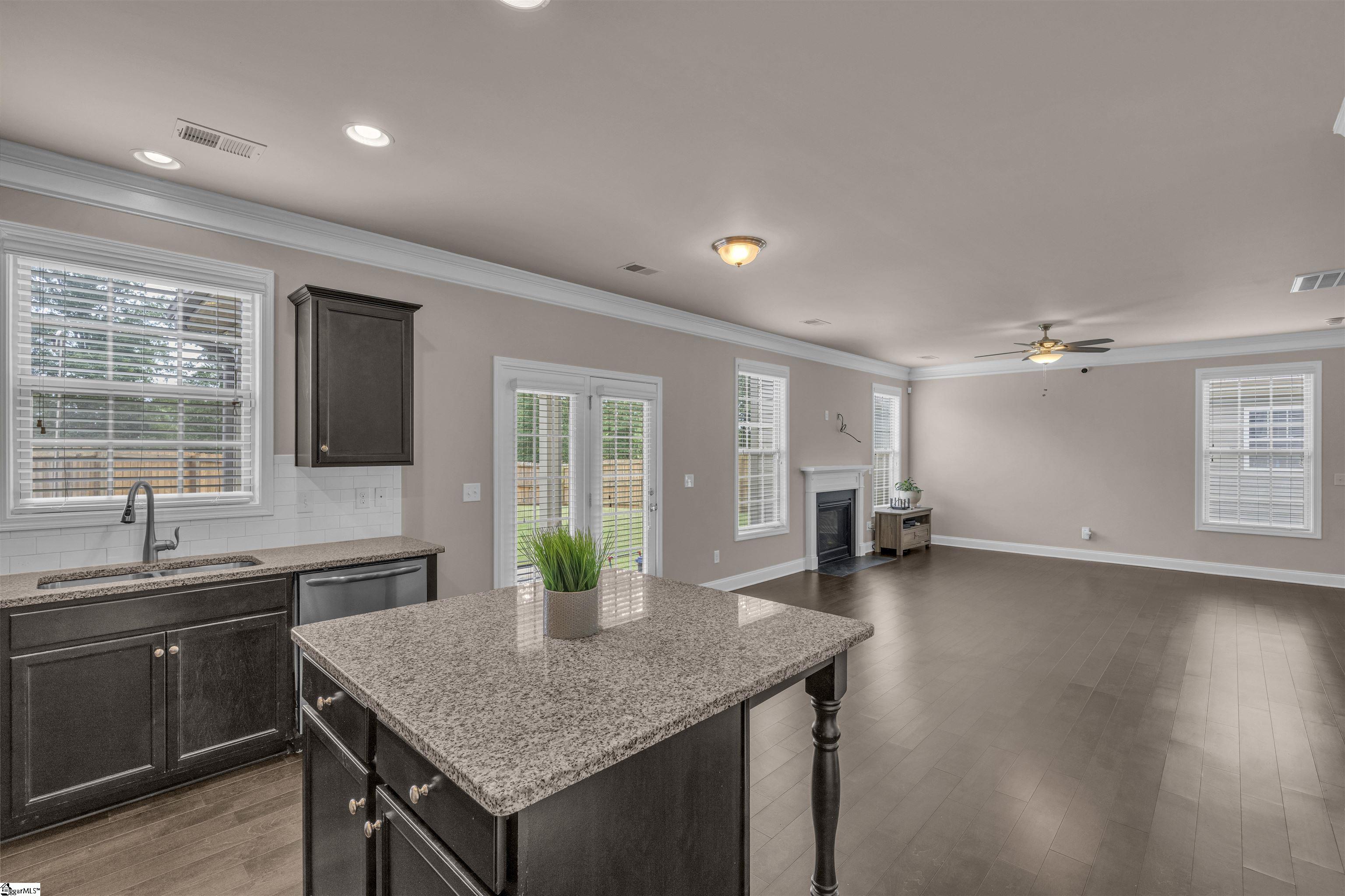 210 Redmont Court Property Photo 8