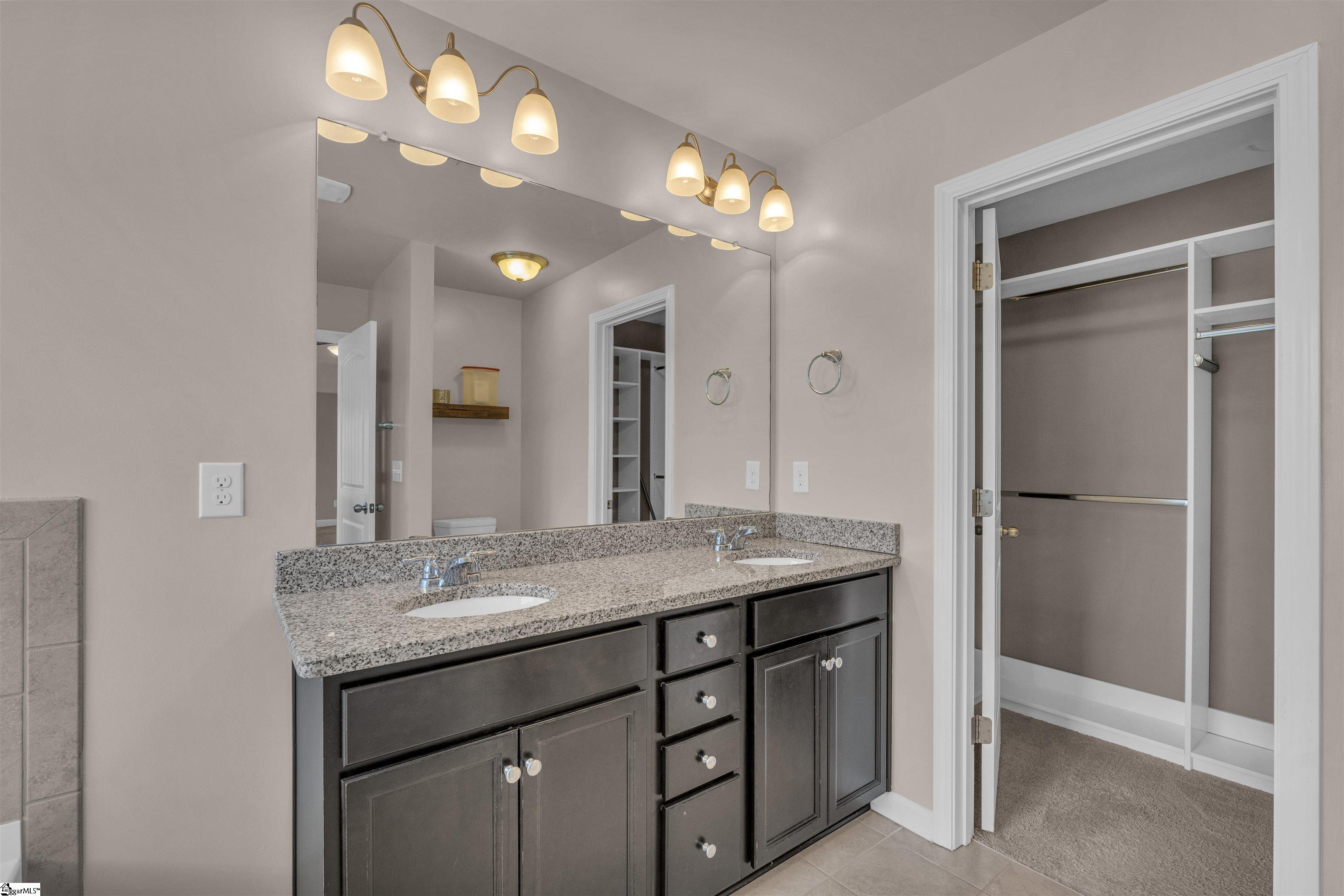 210 Redmont Court Property Photo 13