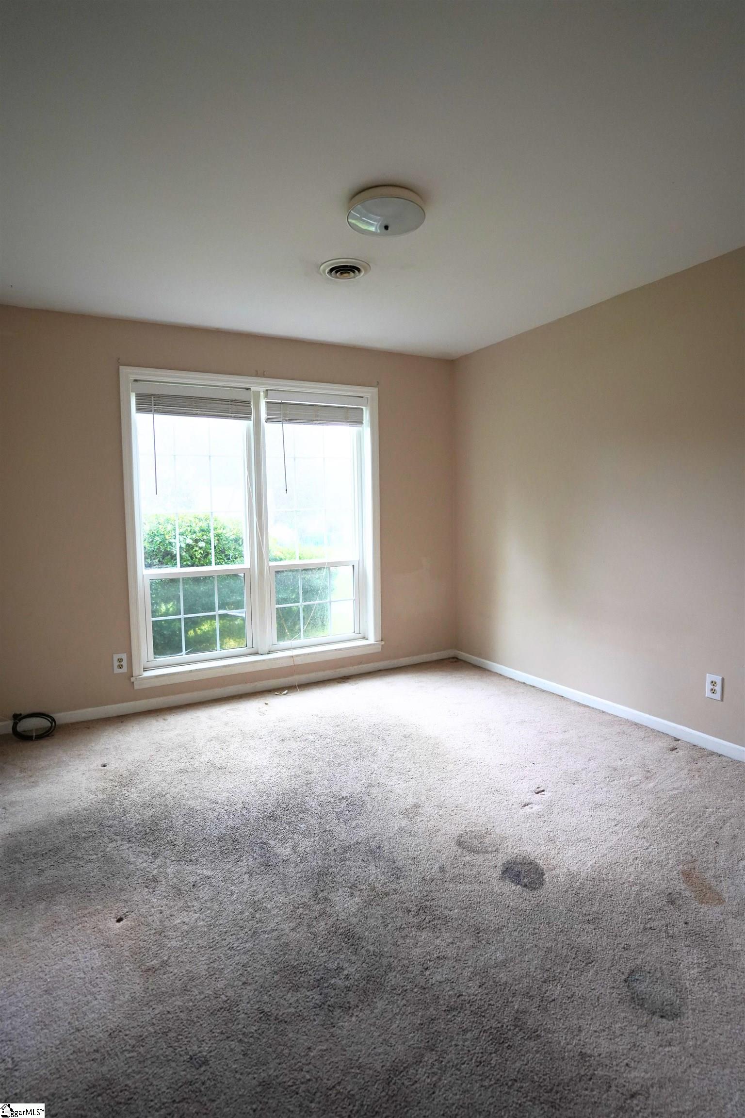 100 Crowndale Drive Property Photo 11