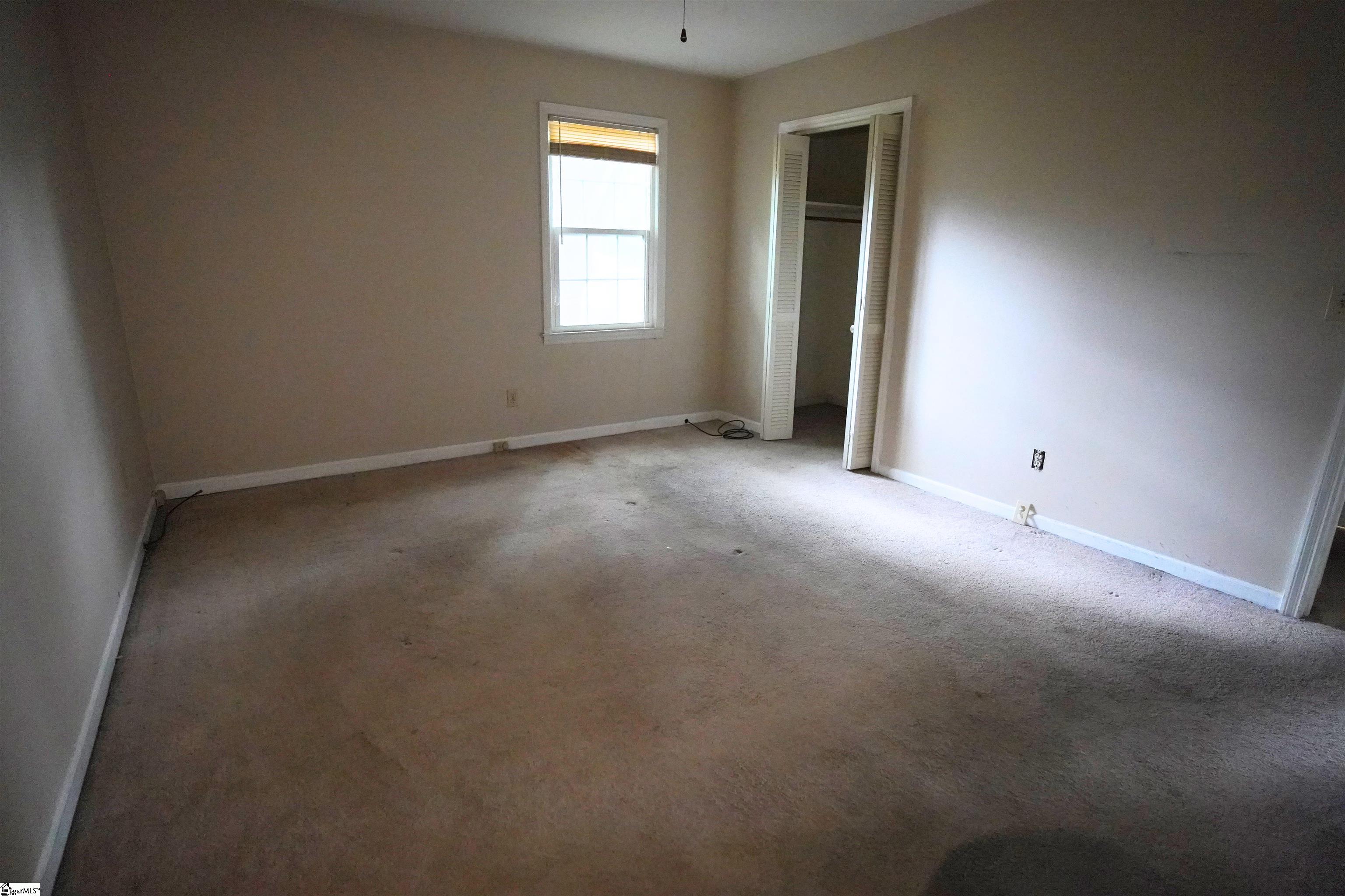 100 Crowndale Drive Property Photo 15