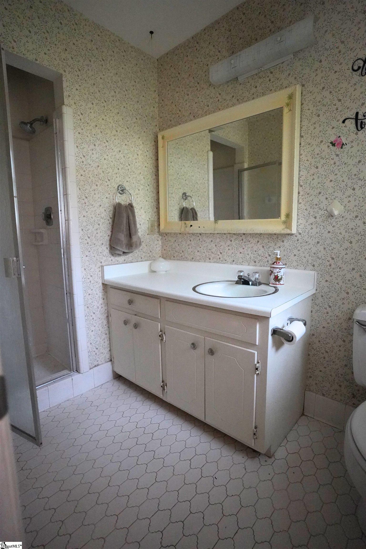 100 Crowndale Drive Property Photo 16