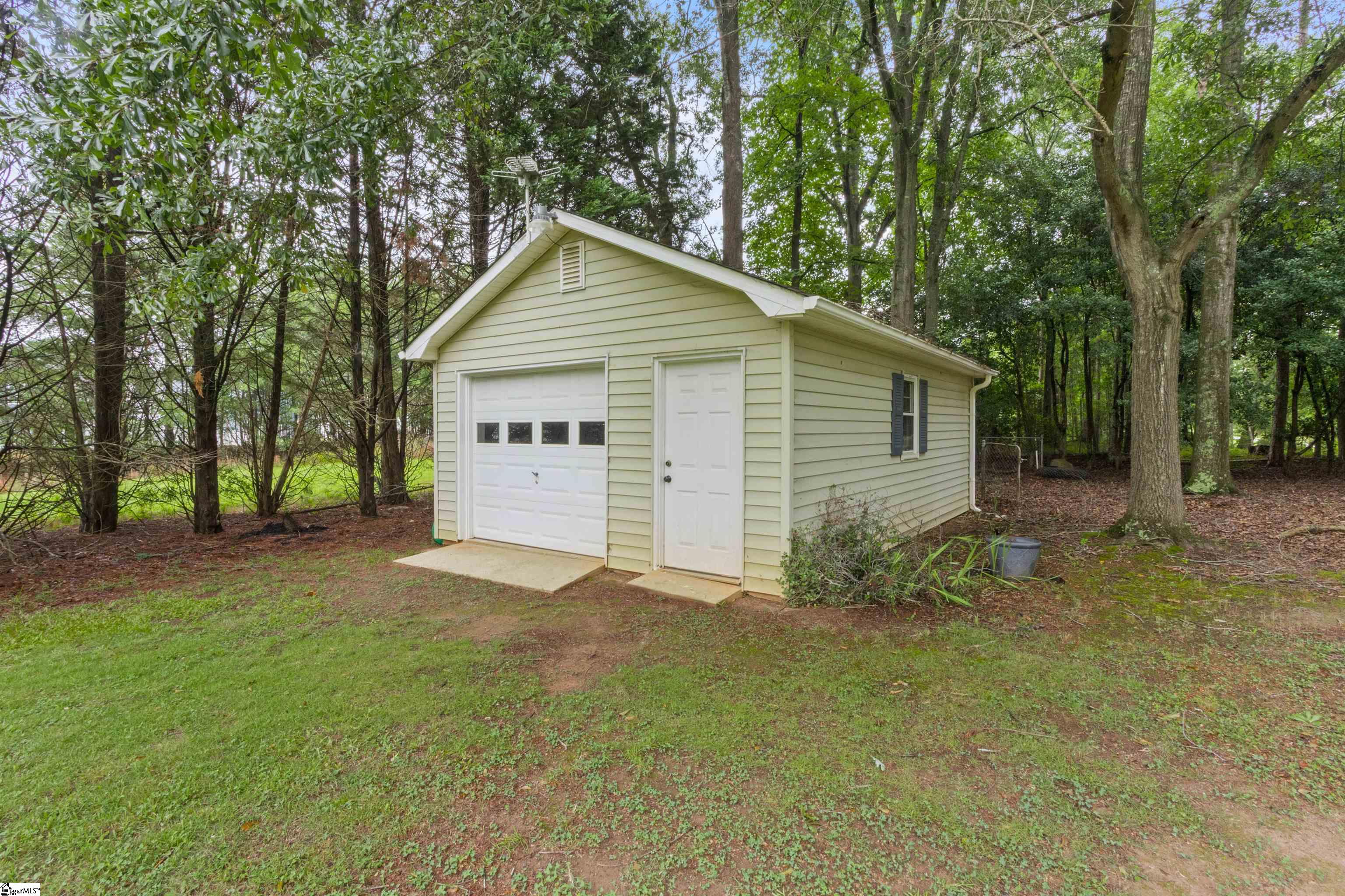 108 Cardinal Circle Property Photo 29