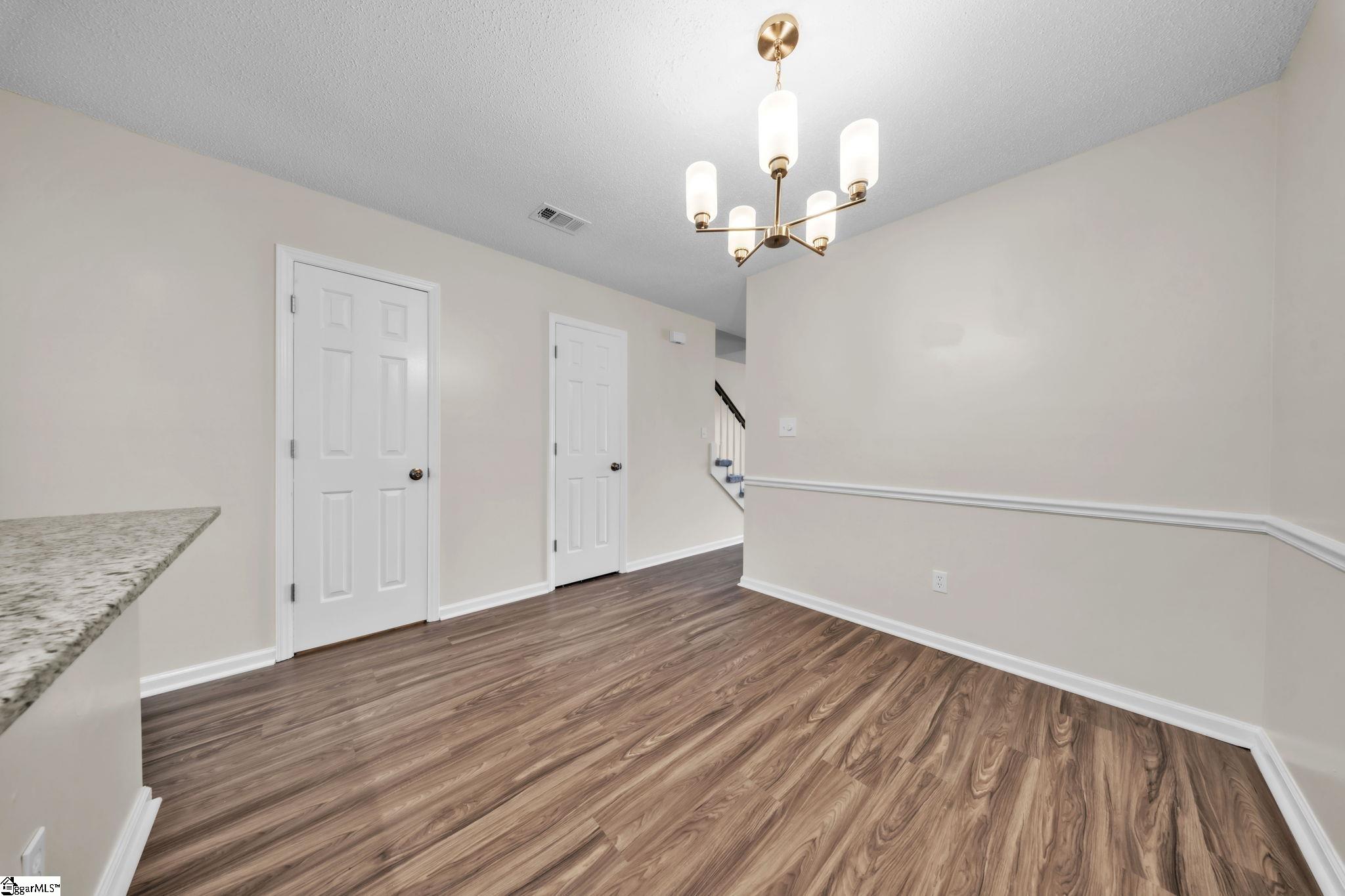 404 W Townes Court Property Photo 10
