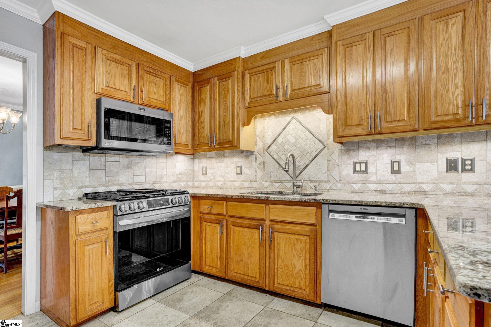 403 Primrose Court Property Photo 4