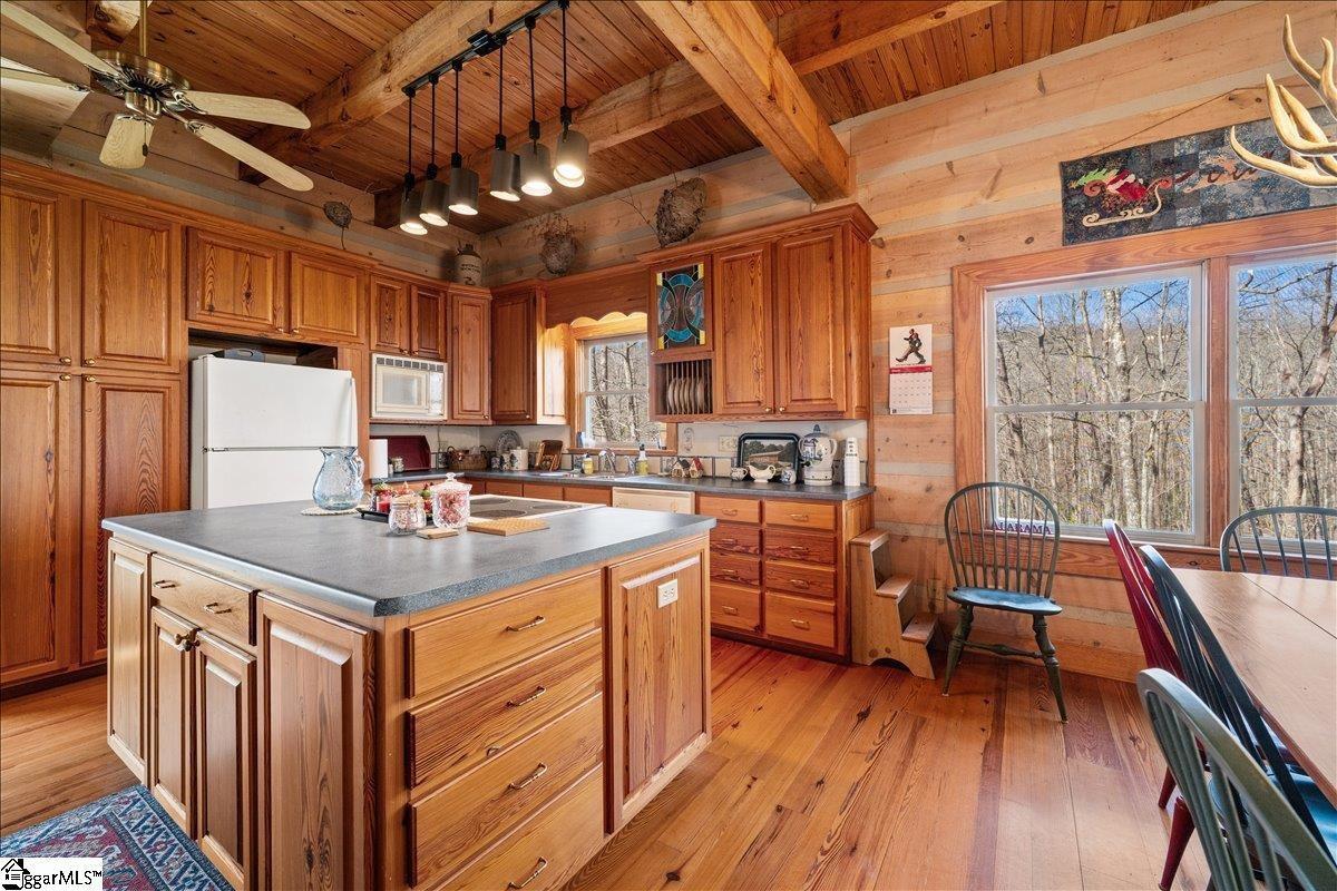 512 Doe Run Property Photo 11