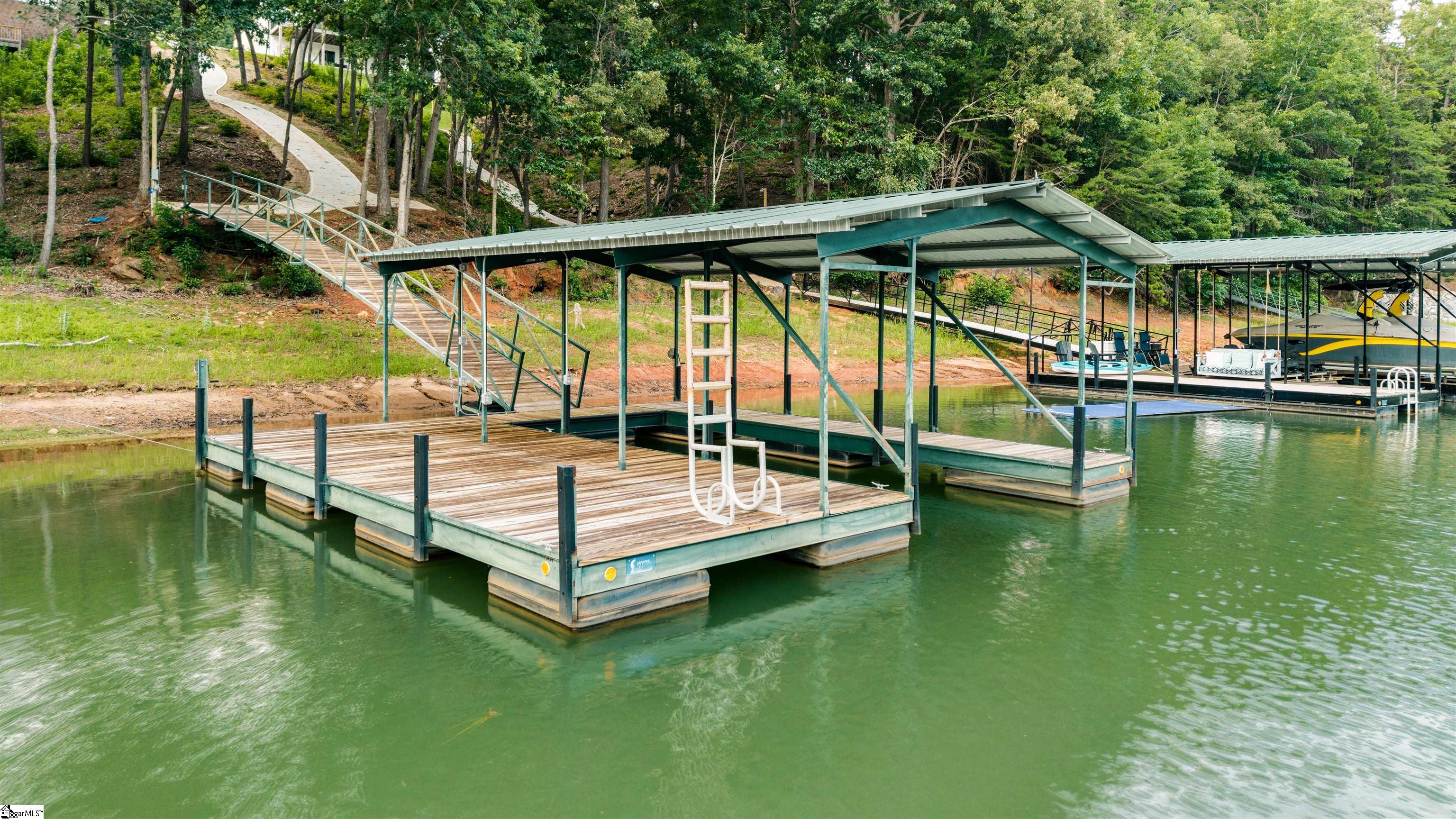 107 Andrea Pointe Property Photo 2