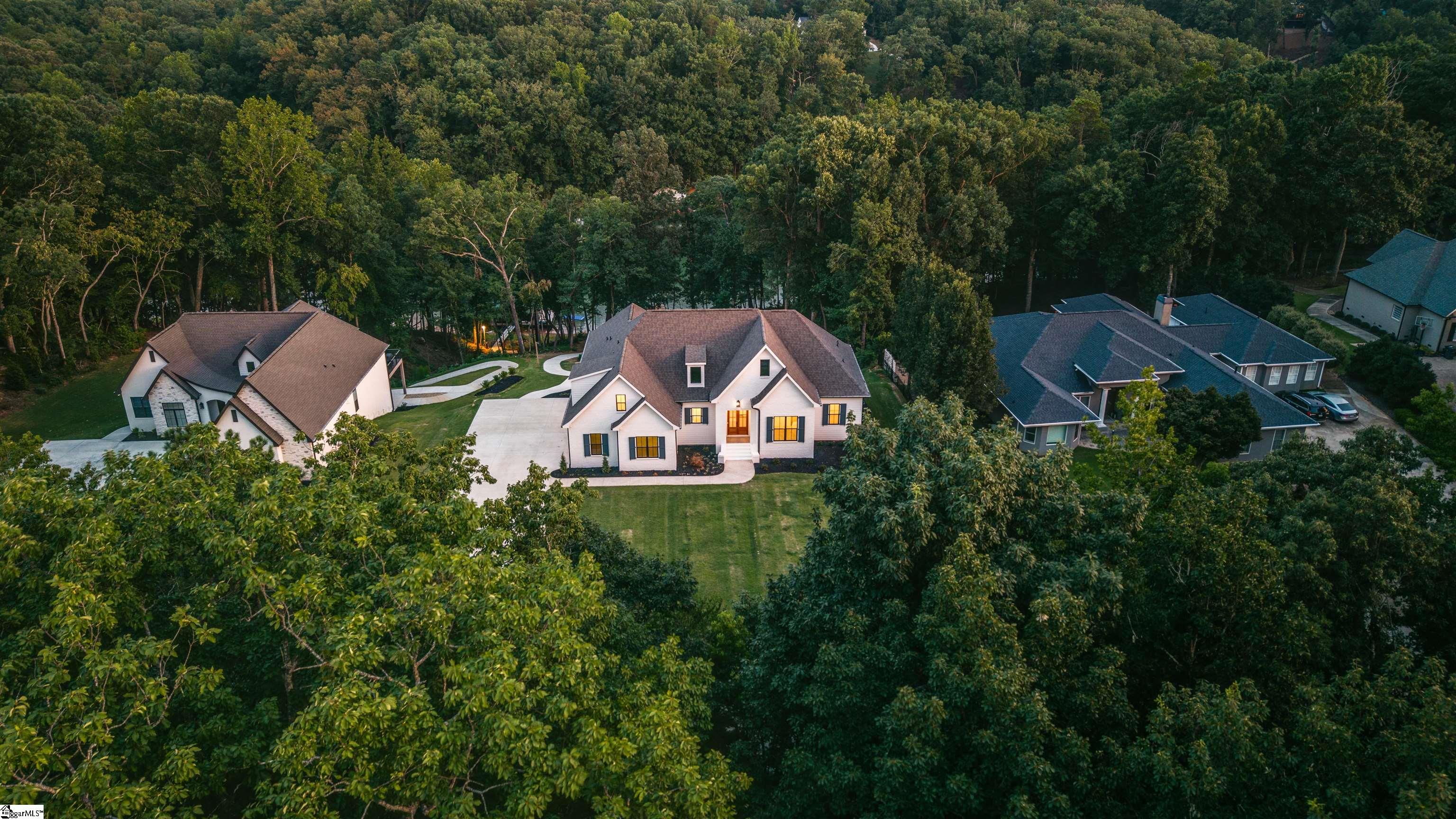 107 Andrea Pointe Property Photo 15