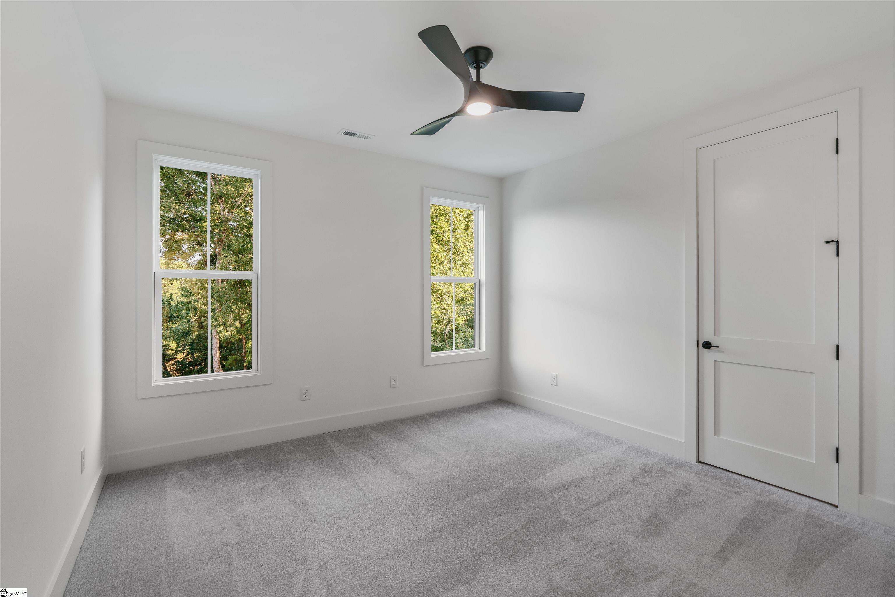 107 Andrea Pointe Property Photo 34