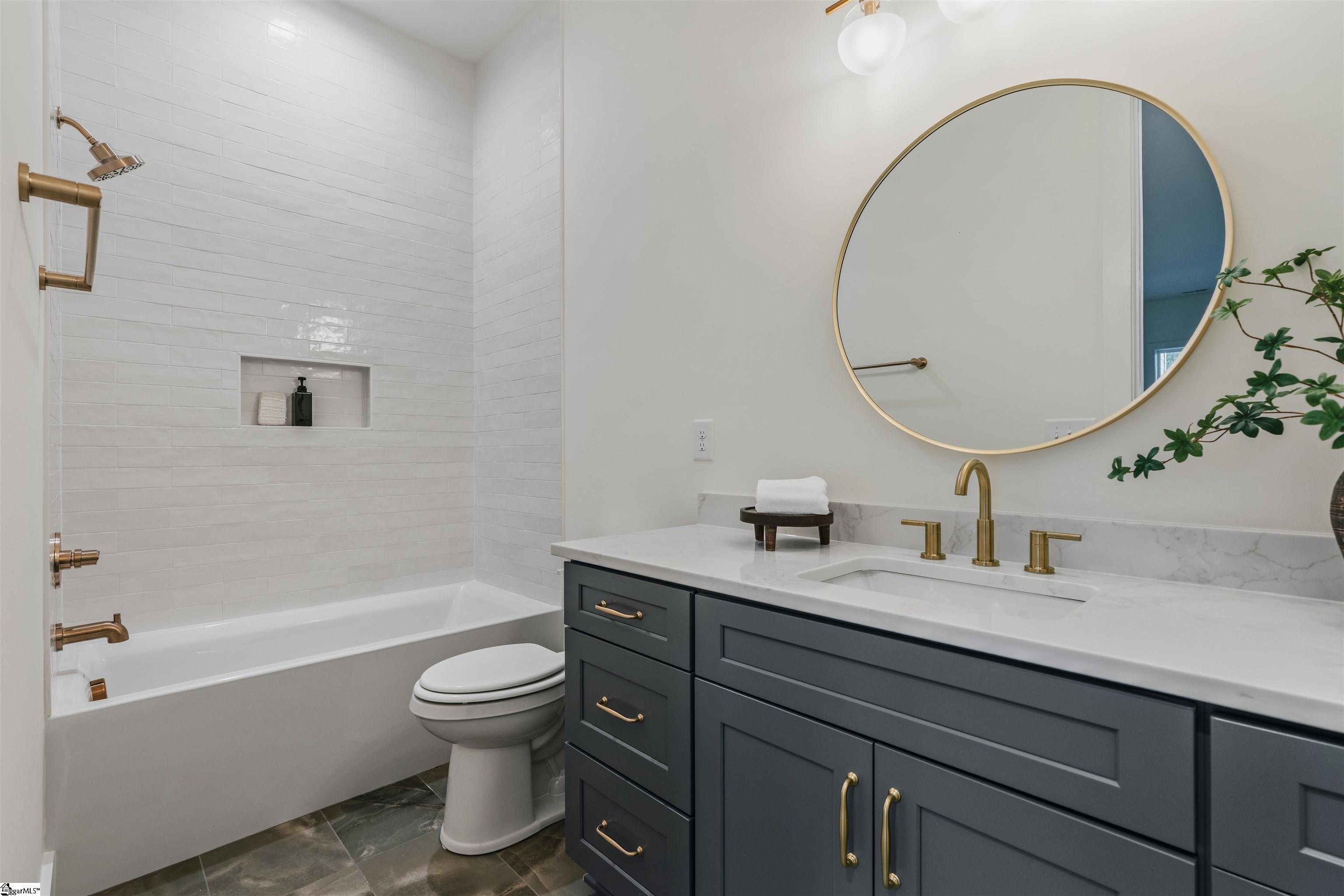 107 Andrea Pointe Property Photo 41