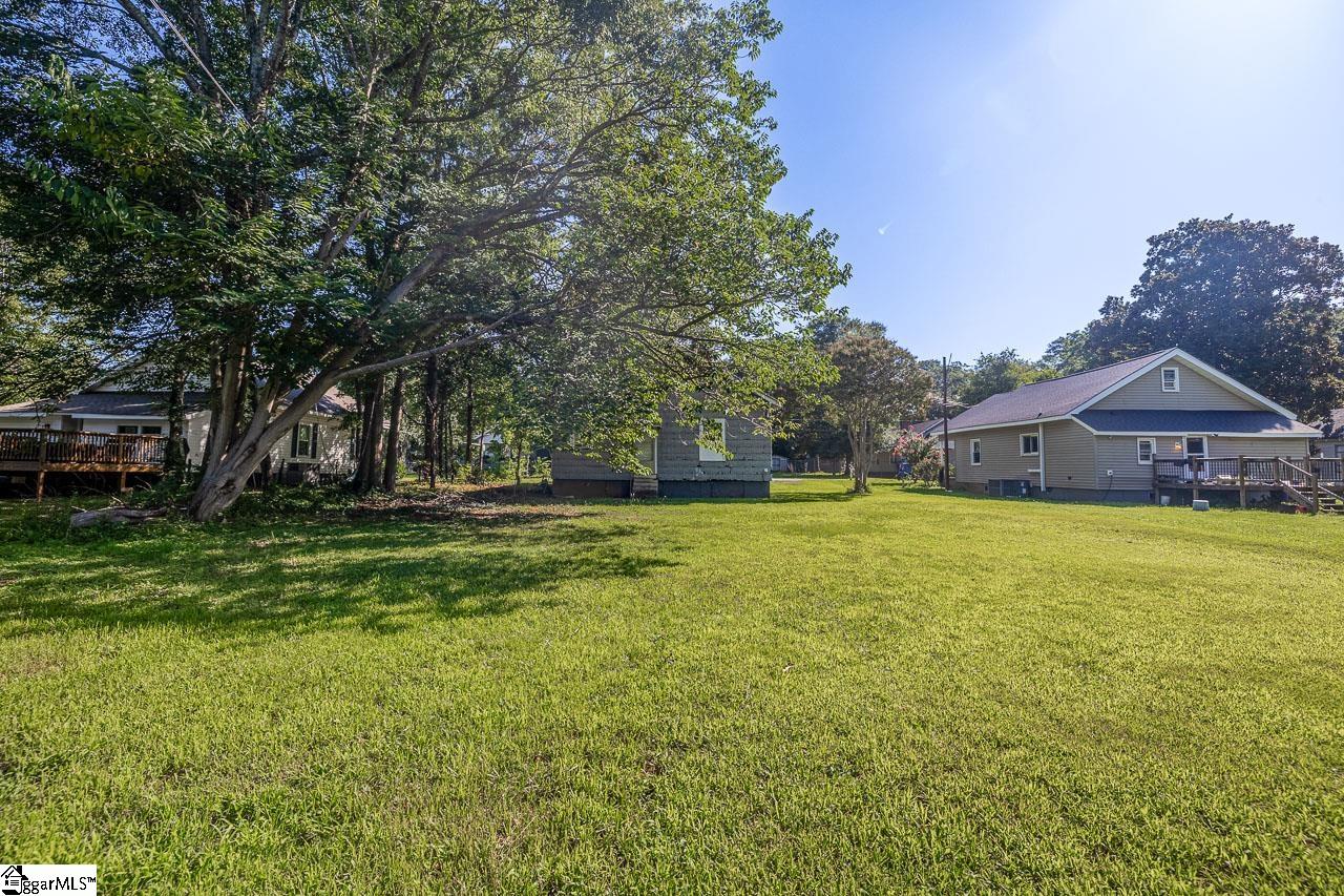 310 Hawkins Street Property Photo 5