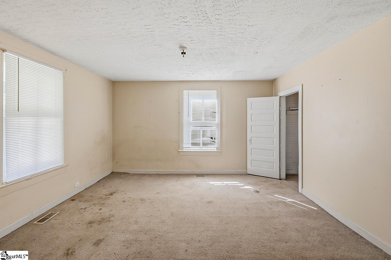 310 Hawkins Street Property Photo 11