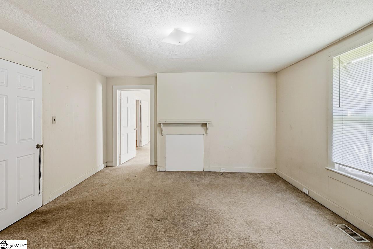 310 Hawkins Street Property Photo 19