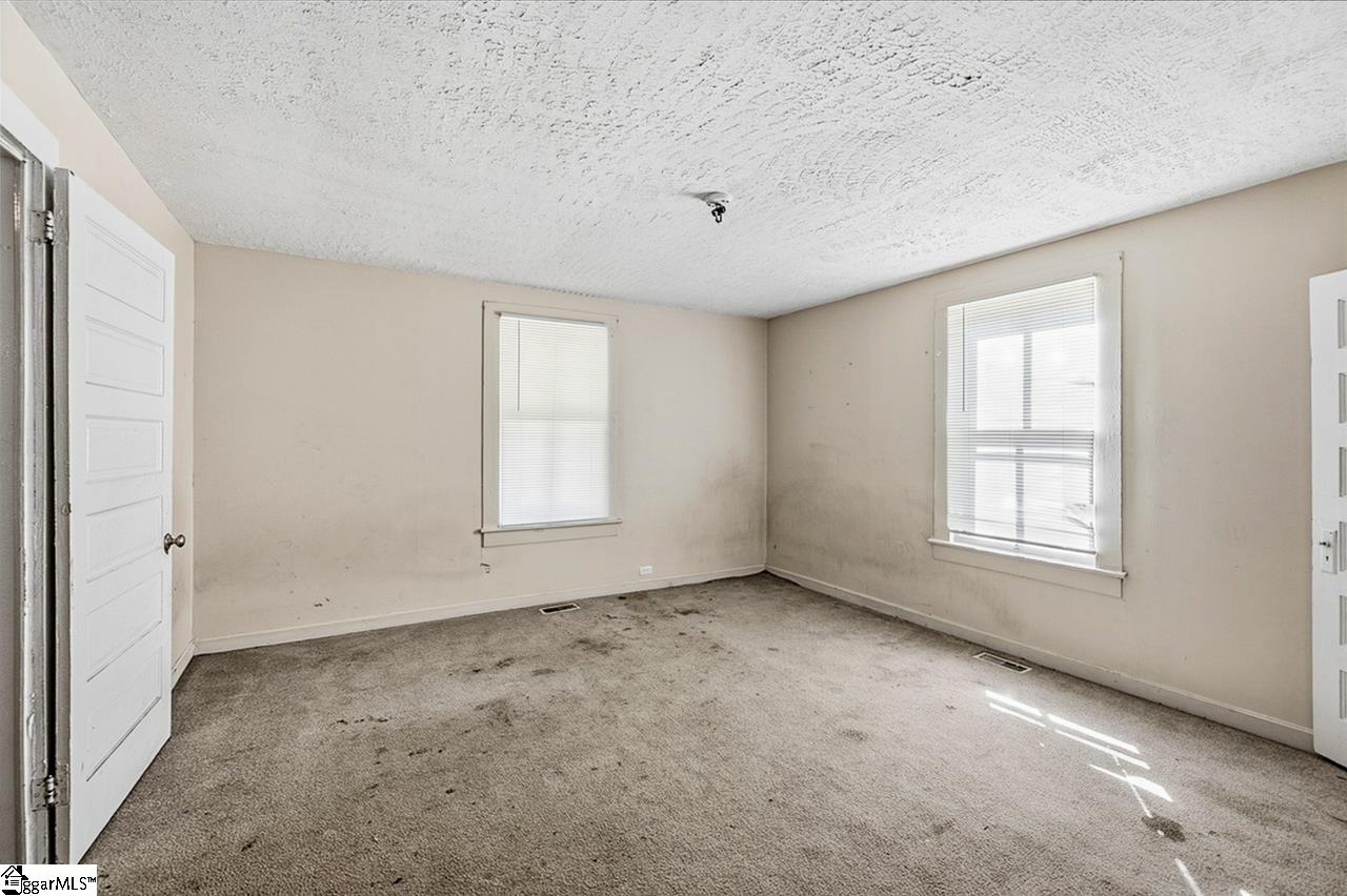 310 Hawkins Street Property Photo 20