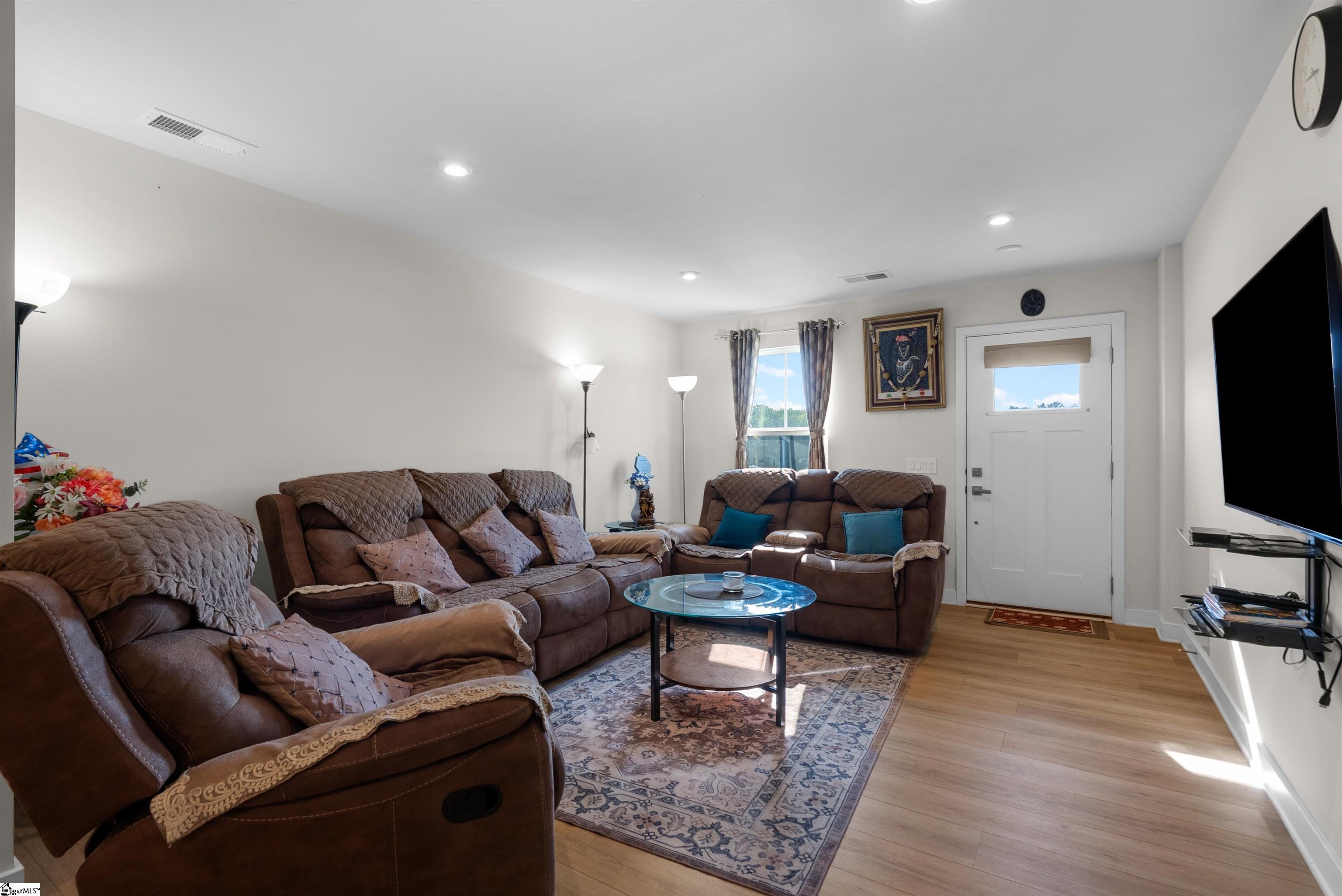 206 Copper Hill Run Property Photo 4