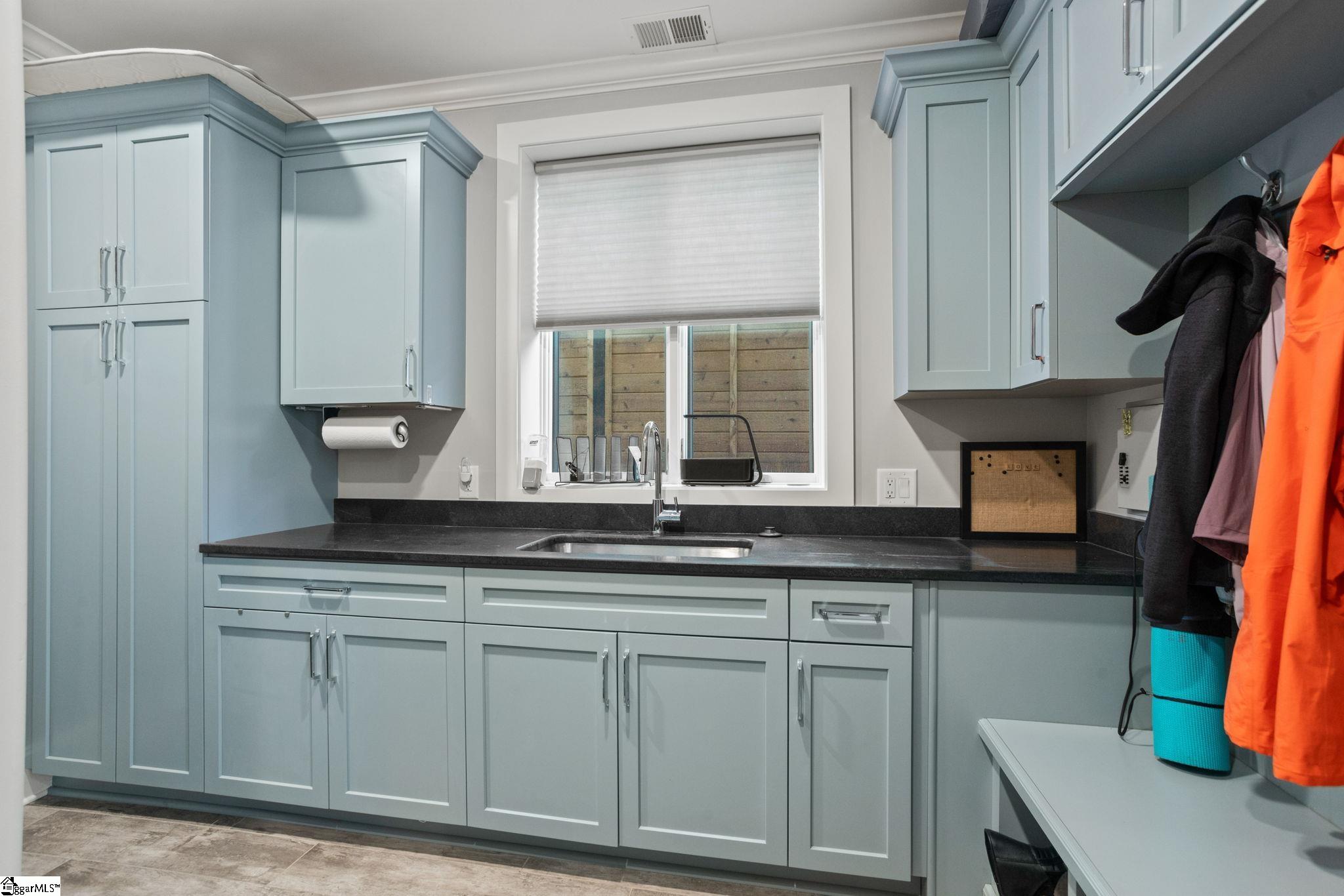 101 Gower Street Property Photo 17