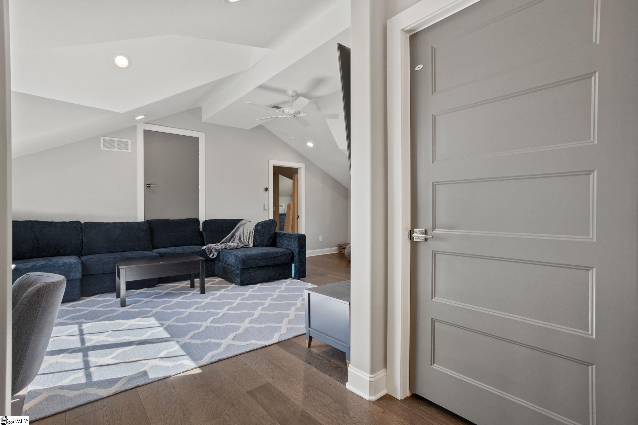 101 Gower Street Property Photo 34
