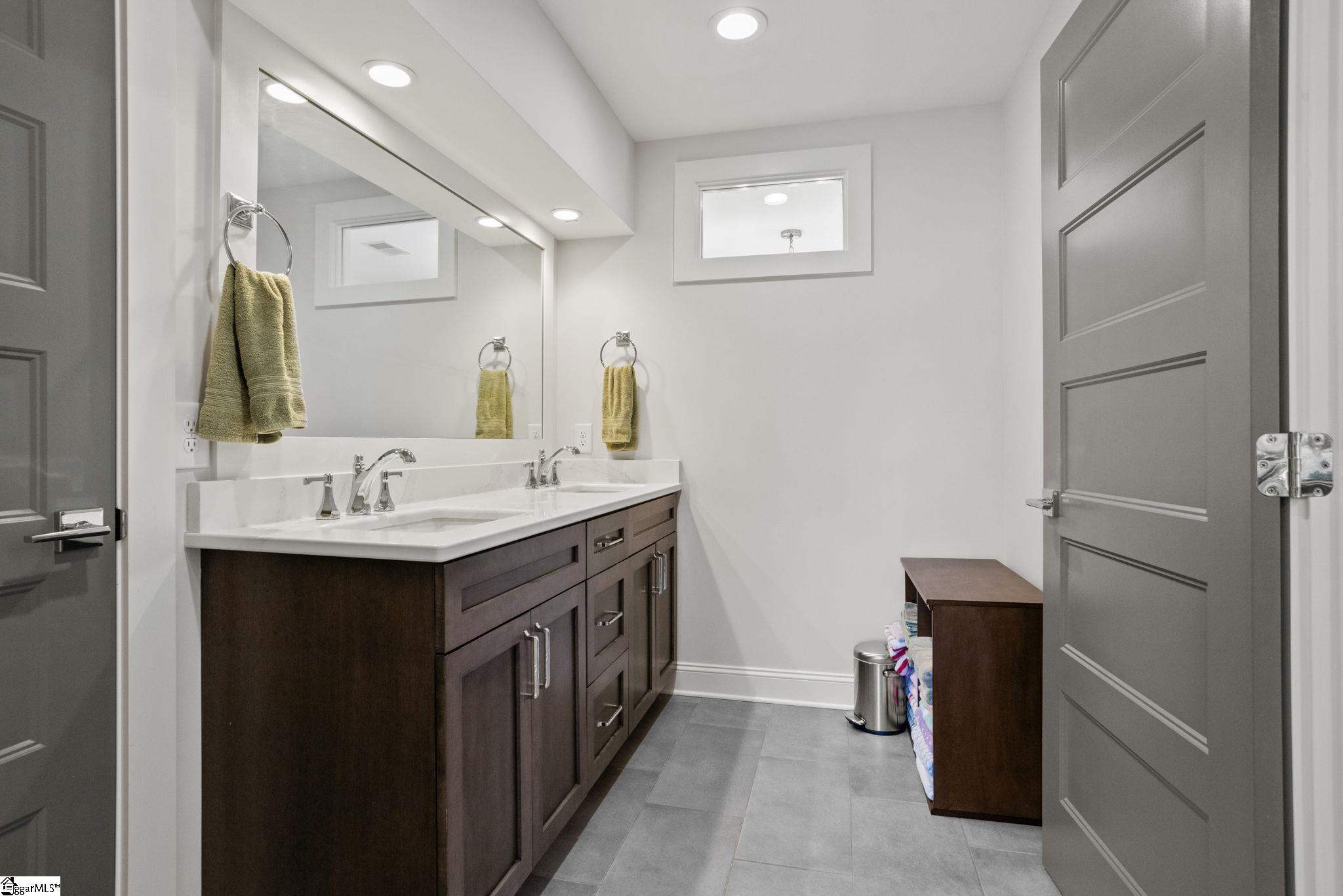 101 Gower Street Property Photo 39
