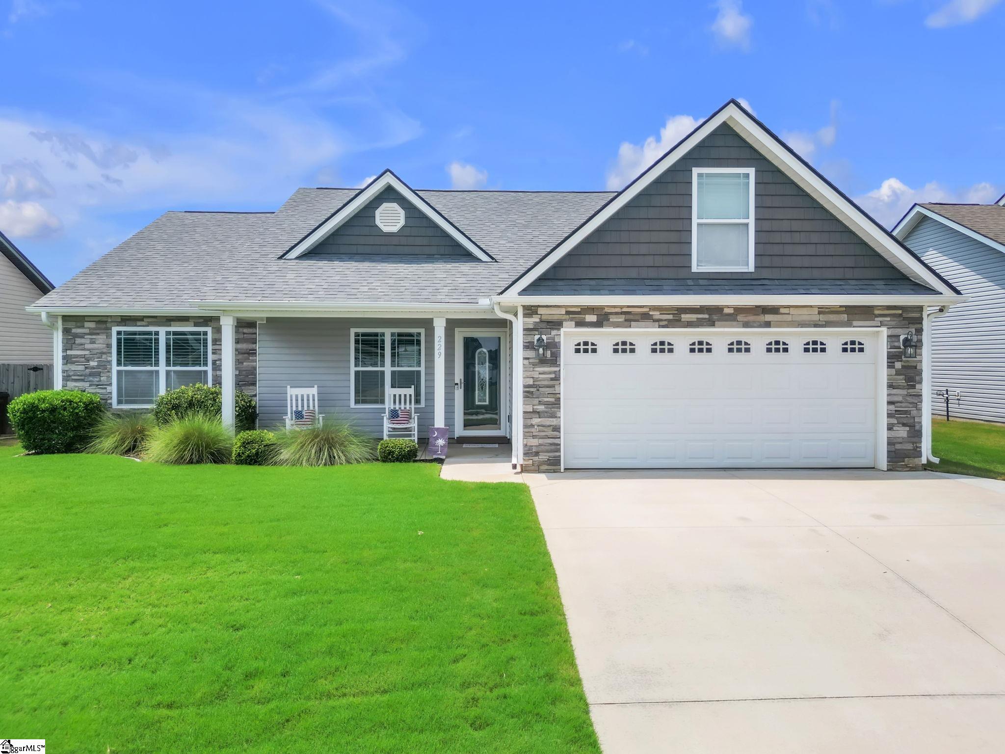 229 Highland Springs Loop Property Photo 1