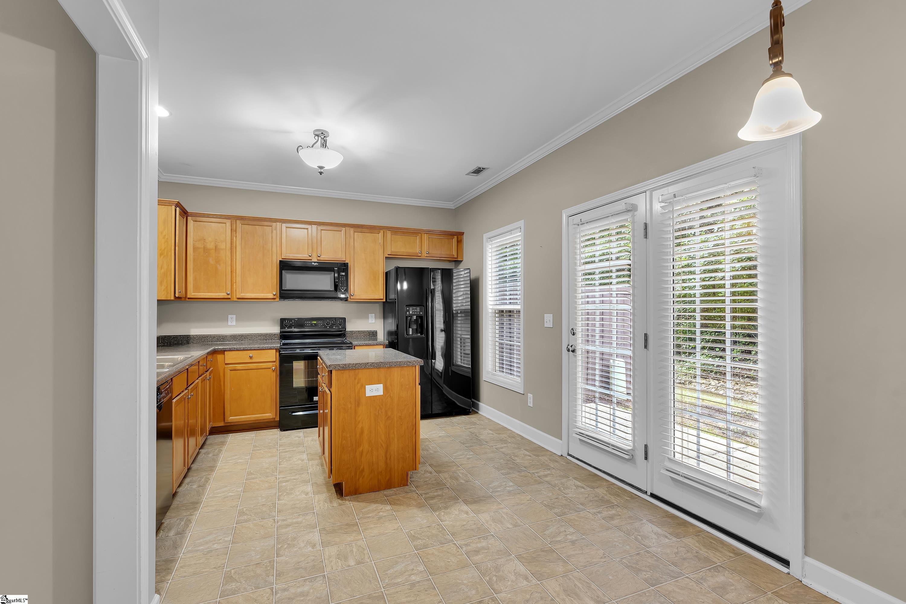 8 Amity Lane Property Photo 3