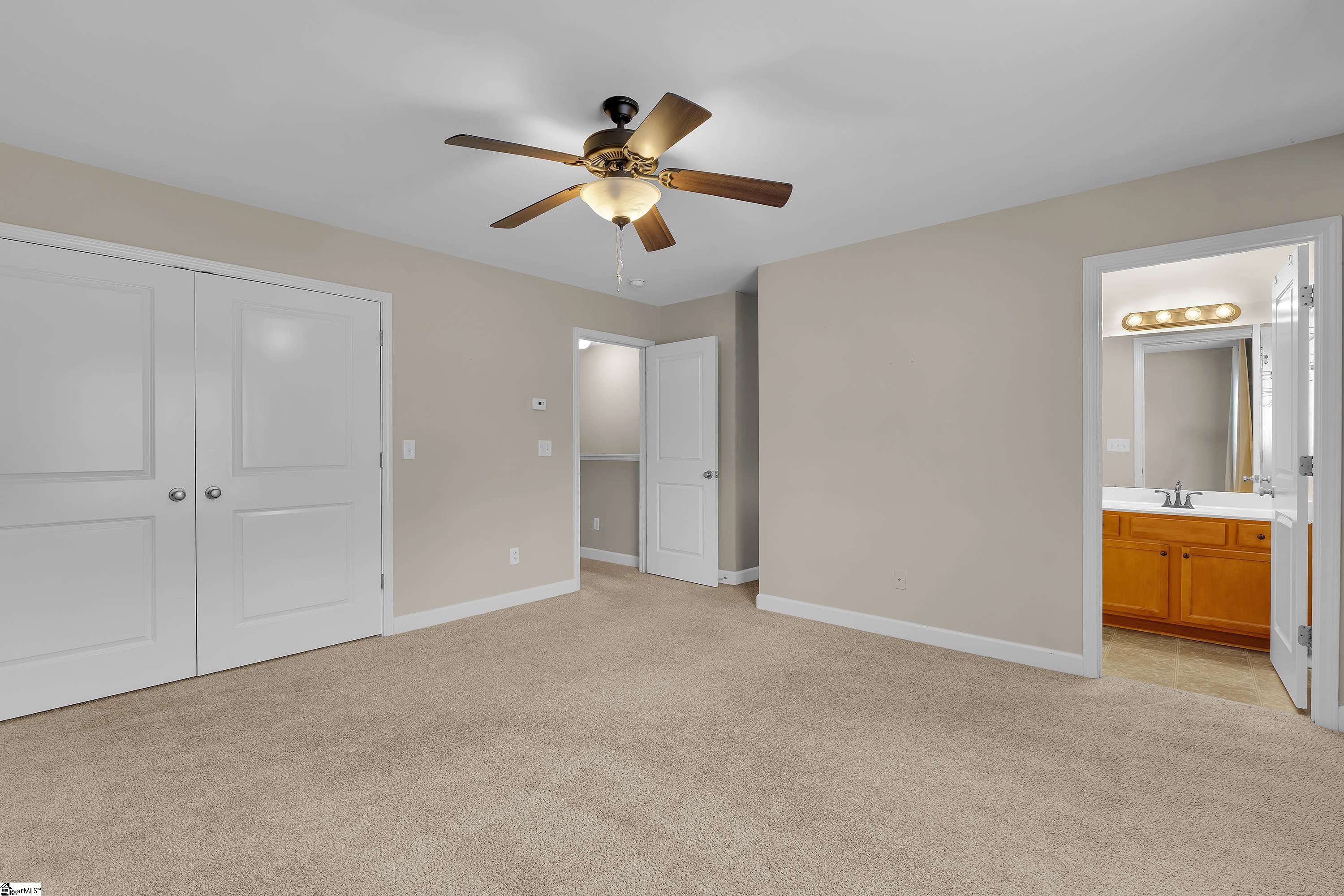 8 Amity Lane Property Photo 21
