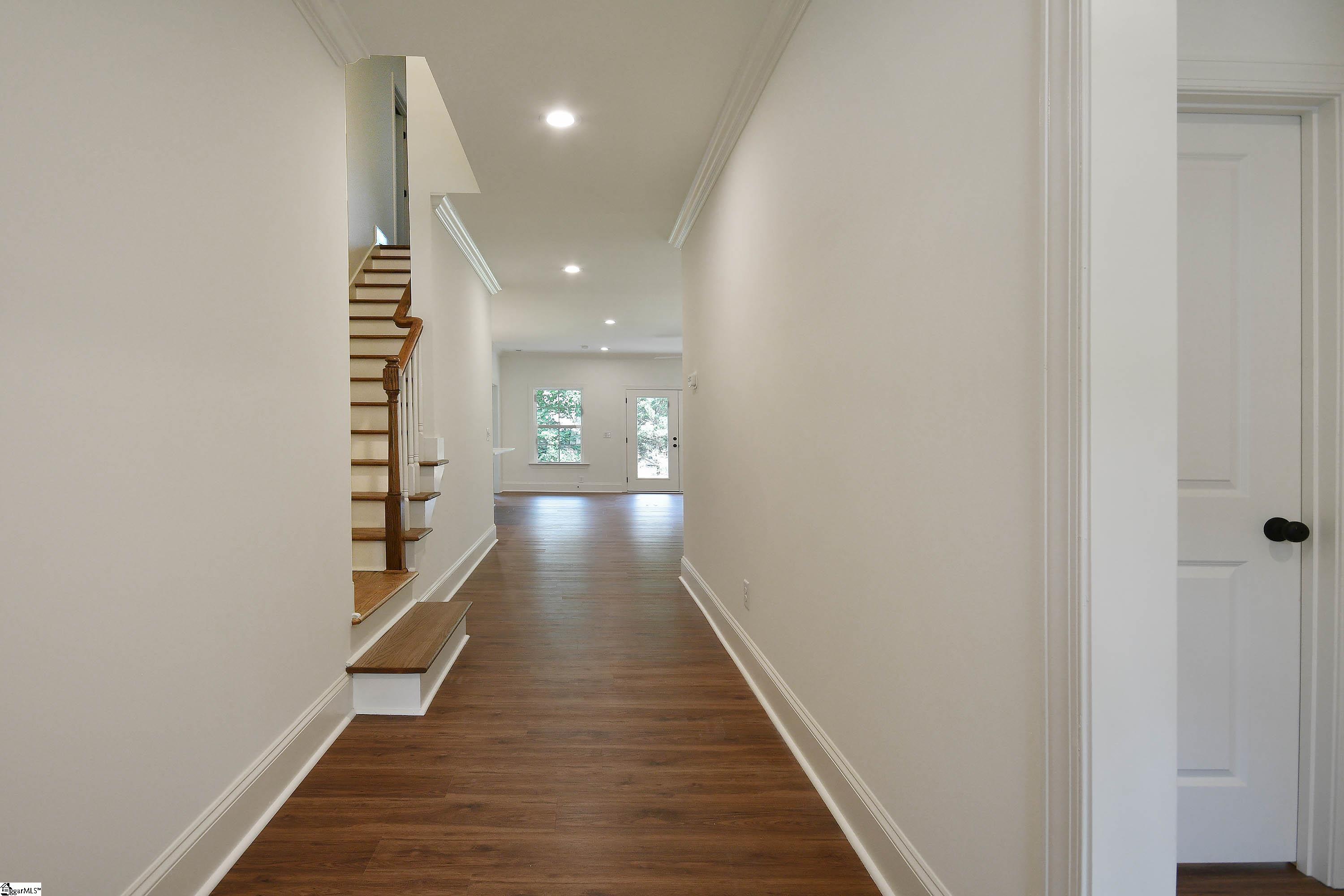 101 E C Avenue Property Photo 6