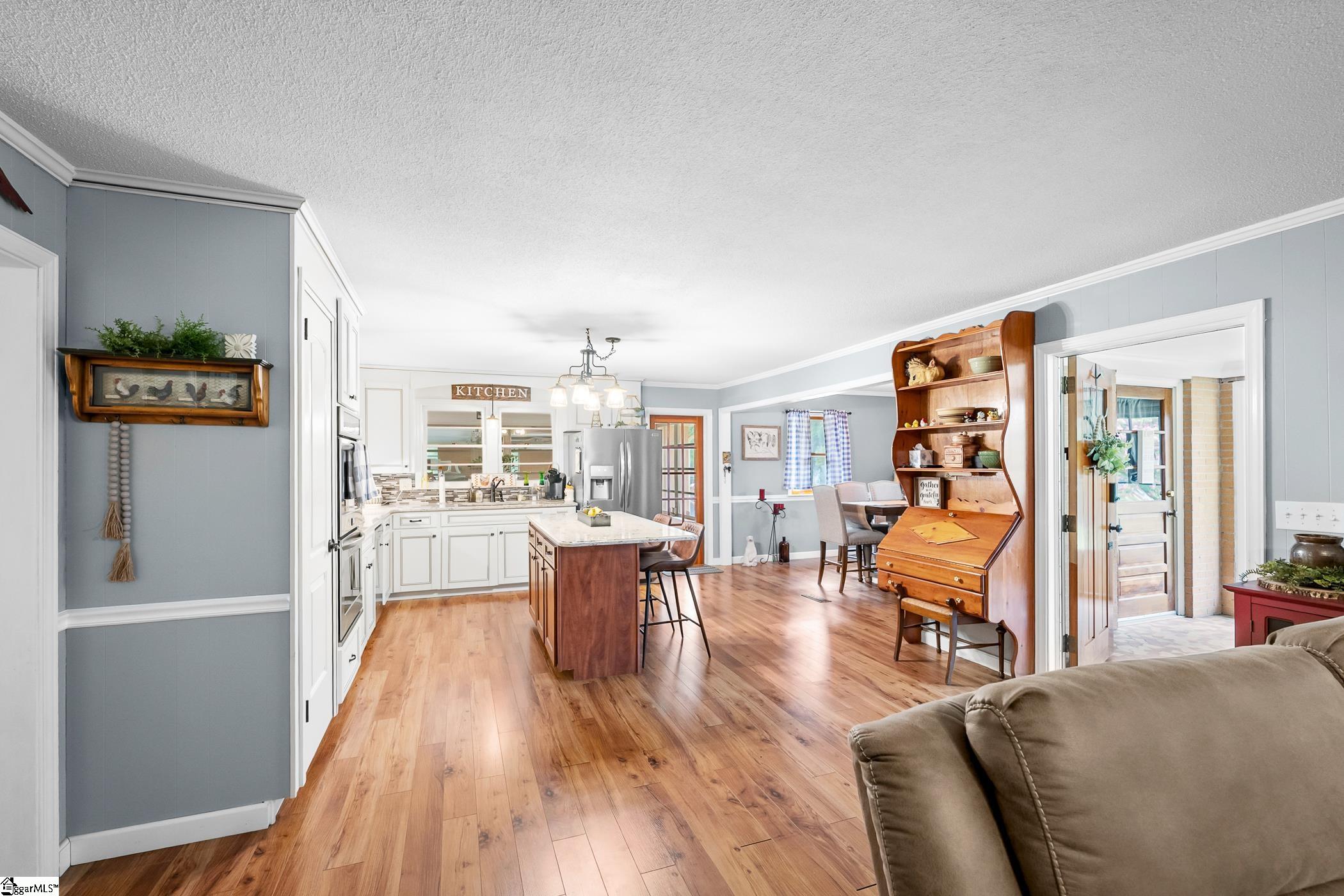 3211 New Pond Road Property Photo 10