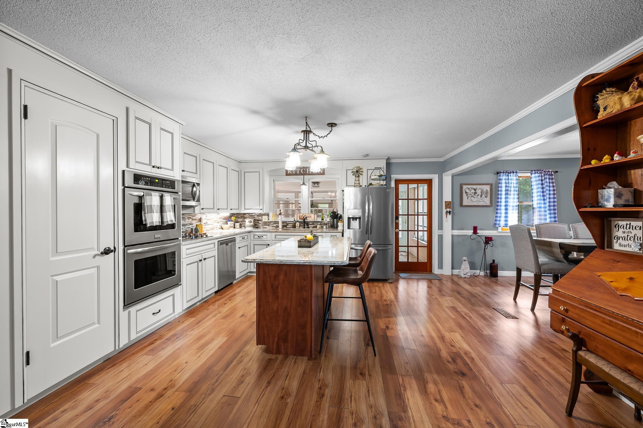 3211 New Pond Road Property Photo 11