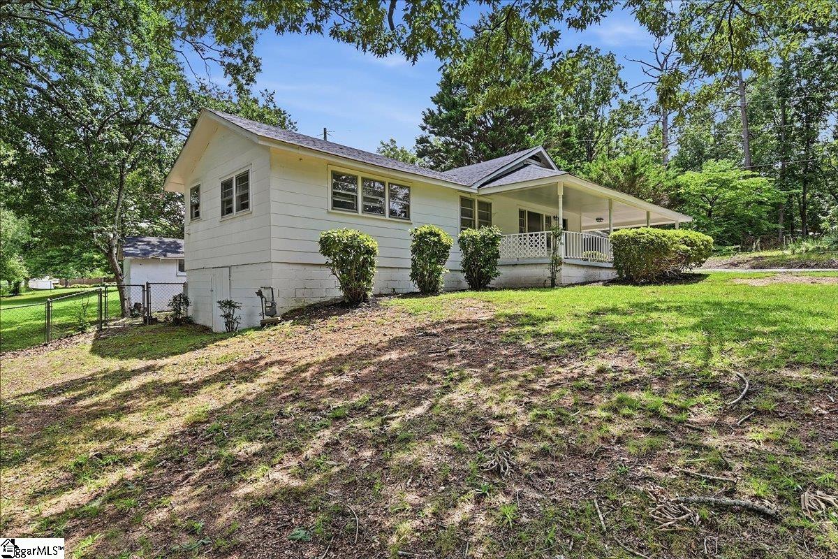412 Hood Road Property Photo 2