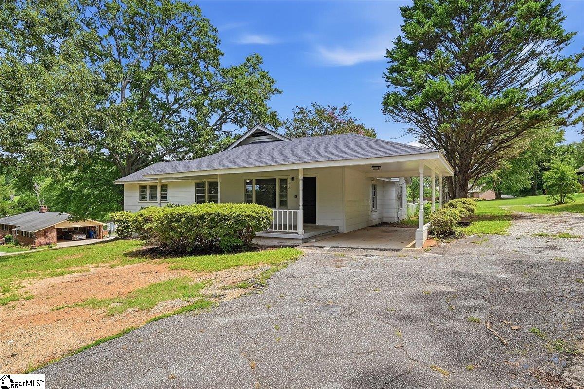 412 Hood Road Property Photo 3