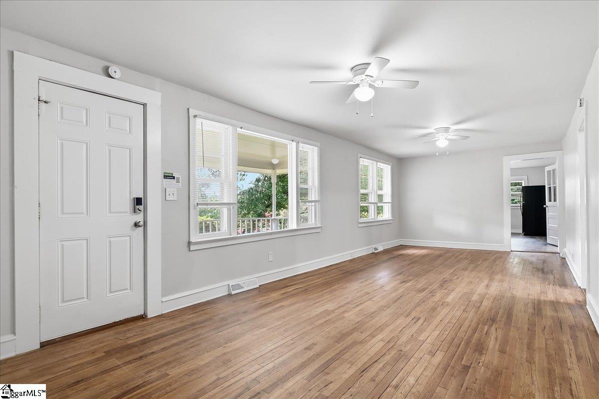 412 Hood Road Property Photo 5