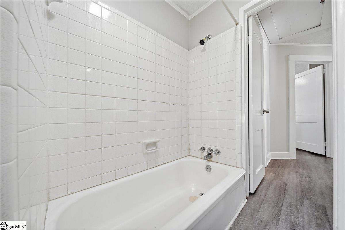412 Hood Road Property Photo 14