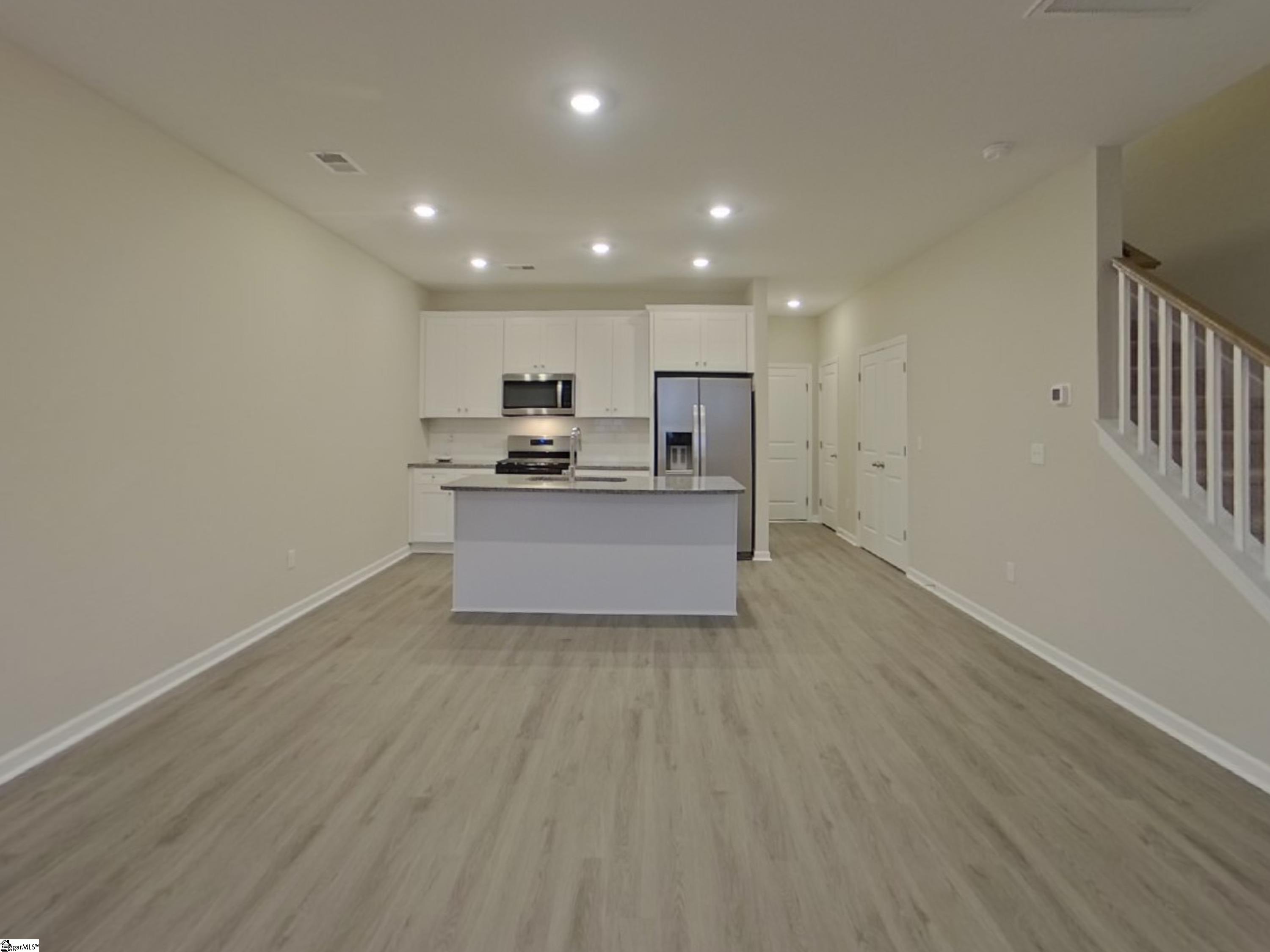 1599059 Property Photo 4