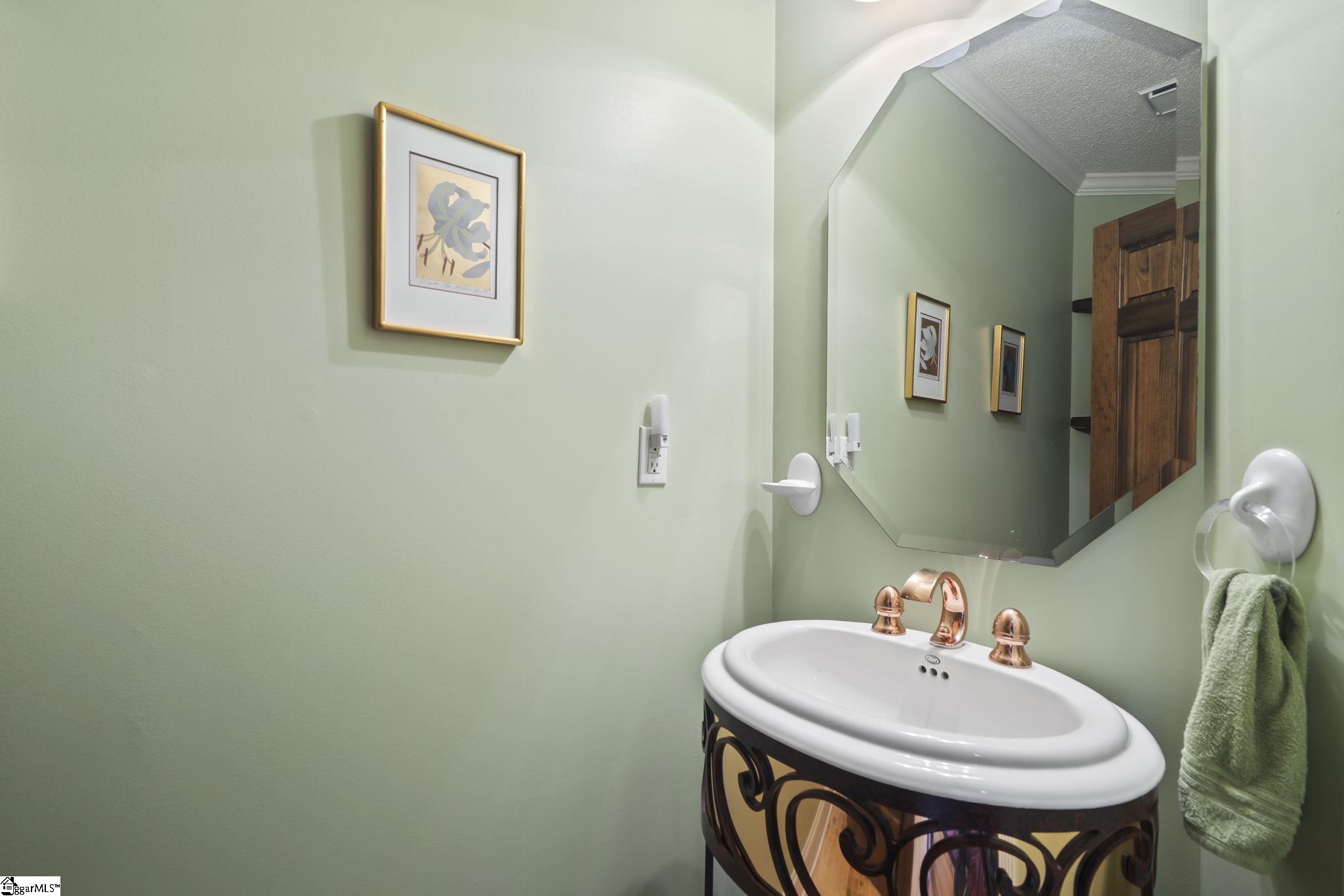 214 Raven Cliff Road Property Photo 6