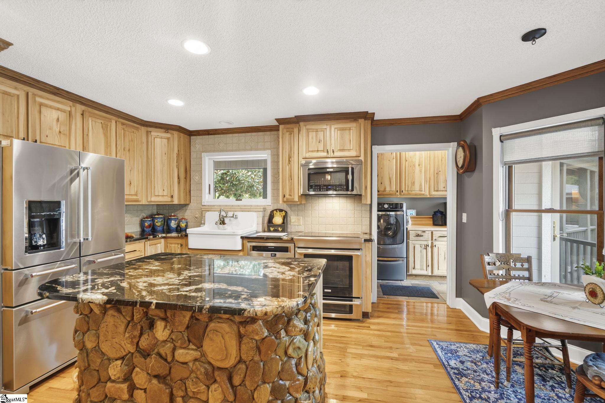 214 Raven Cliff Road Property Photo 11