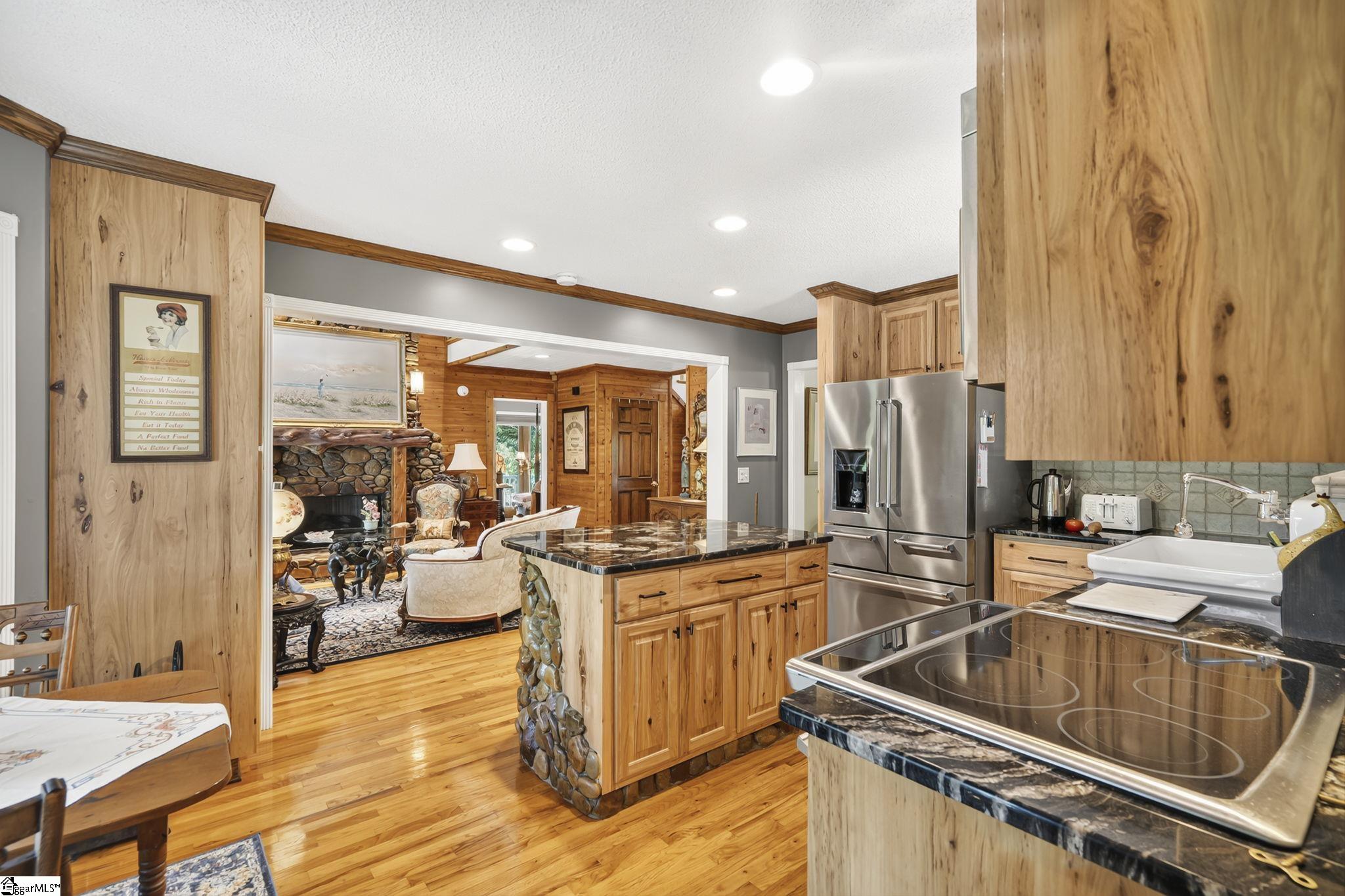 214 Raven Cliff Road Property Photo 12