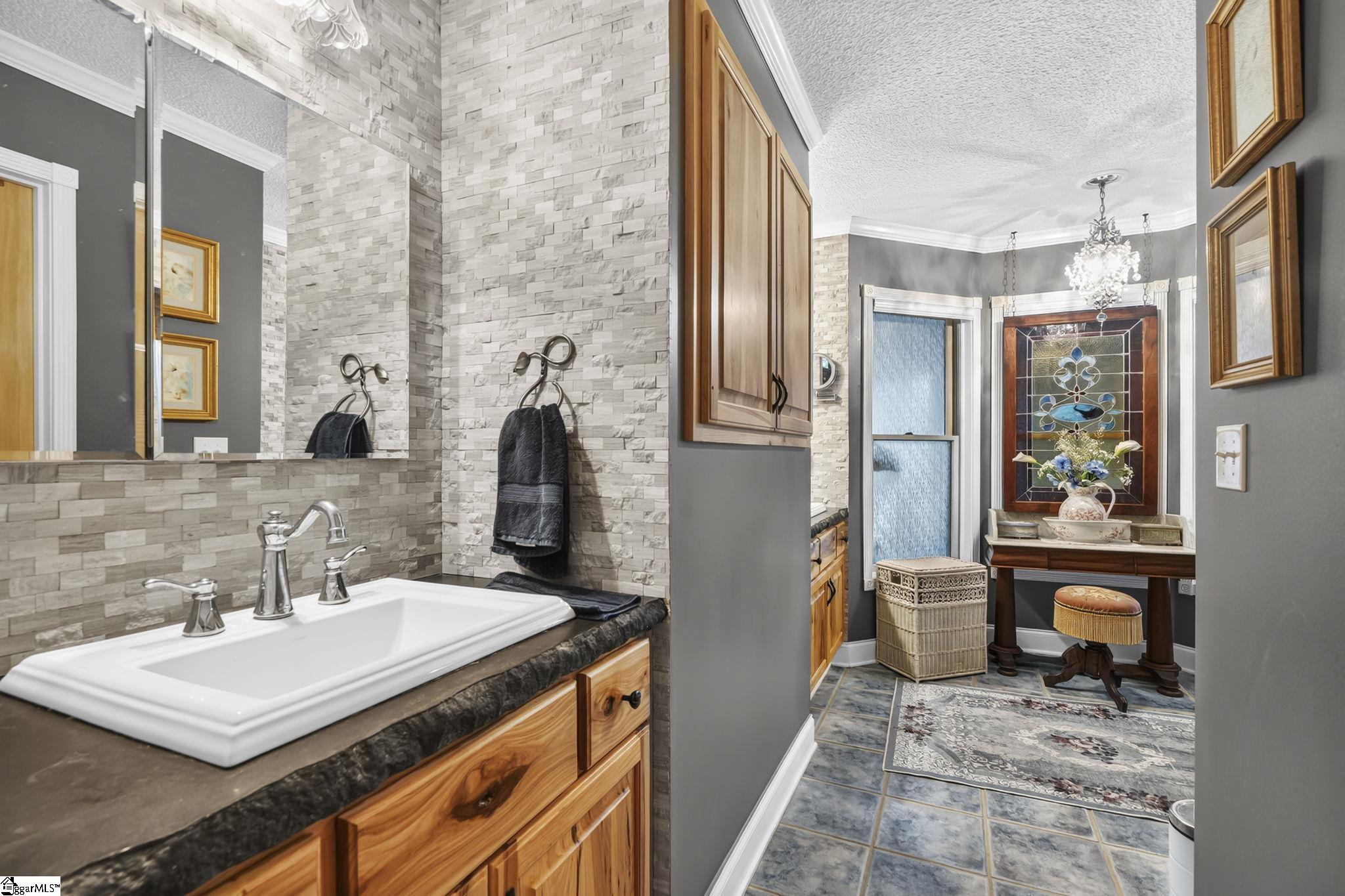 214 Raven Cliff Road Property Photo 14