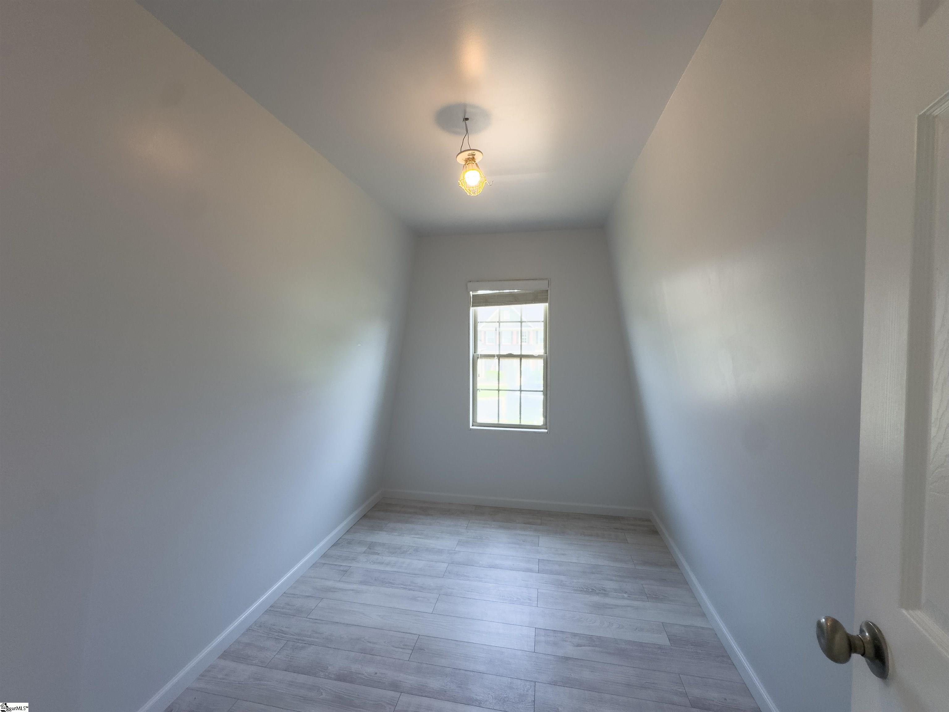 611 Pinery Lane Property Photo 33