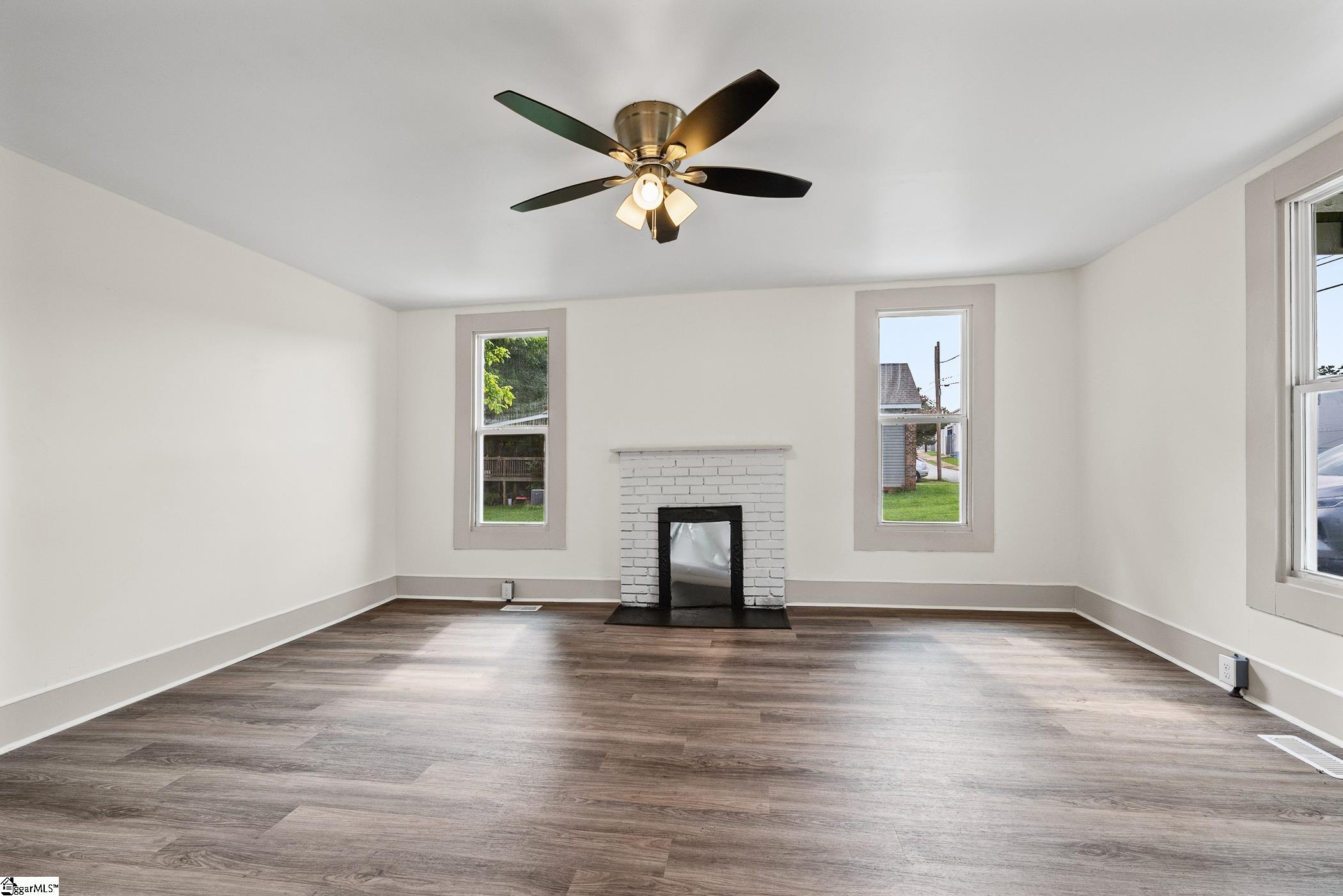 151 Palisade Street Property Photo 3