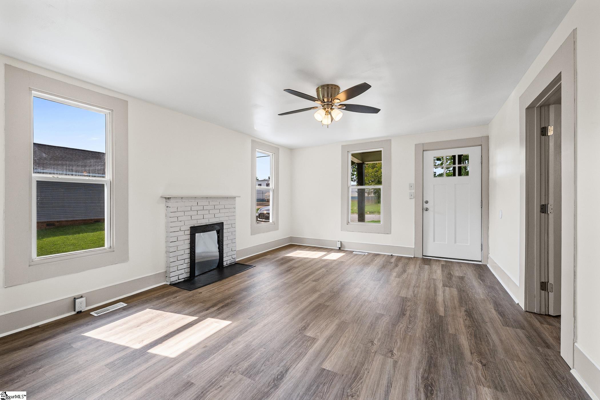 151 Palisade Street Property Photo 4