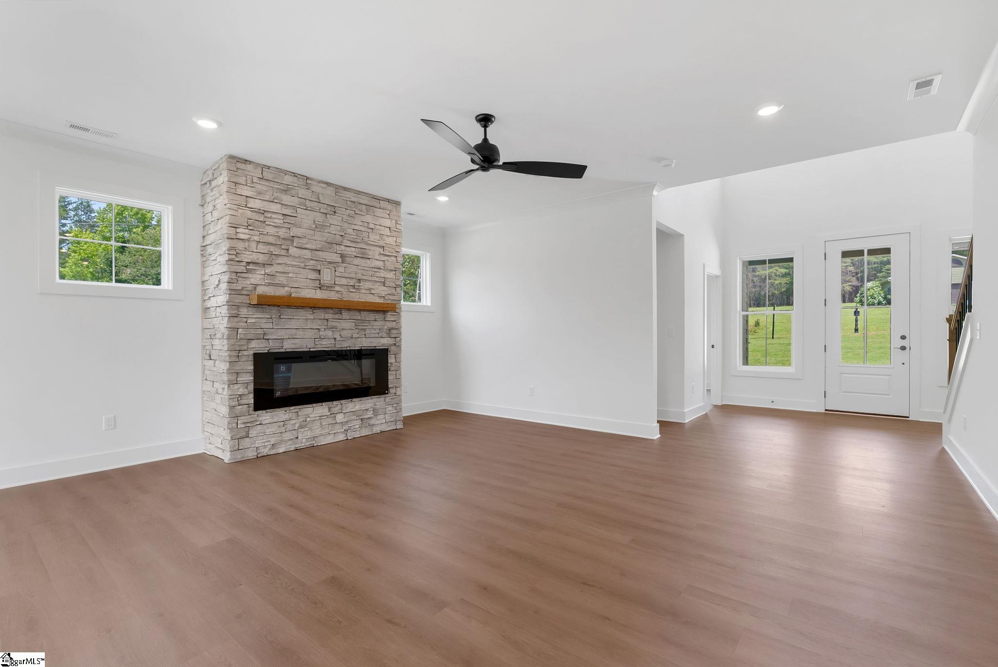 21 Burns Road Property Photo 4