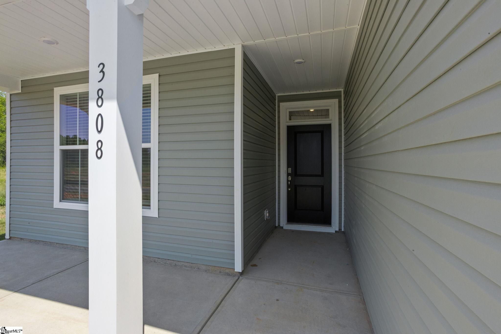 1599122 Property Photo 3