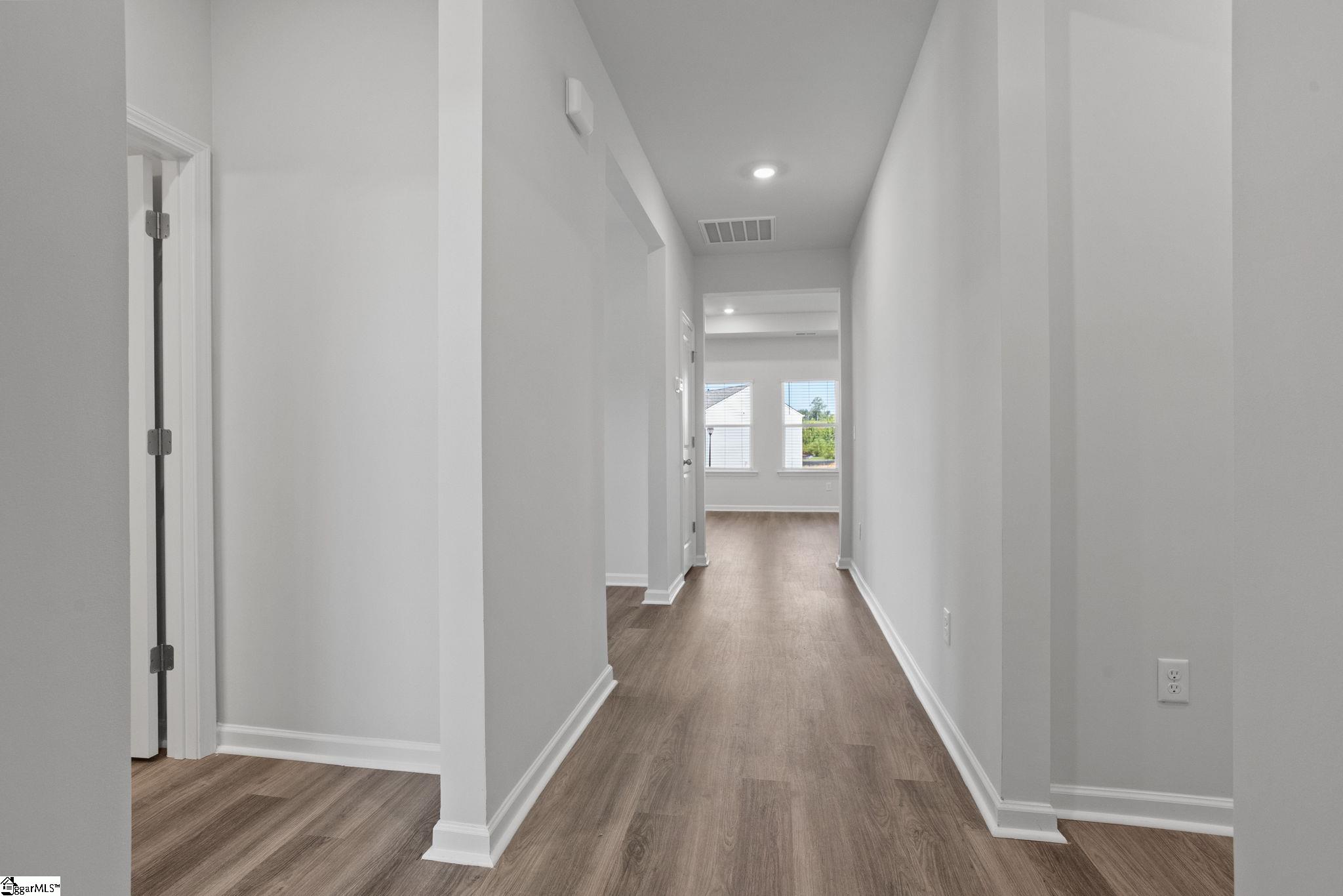 1599122 Property Photo 4