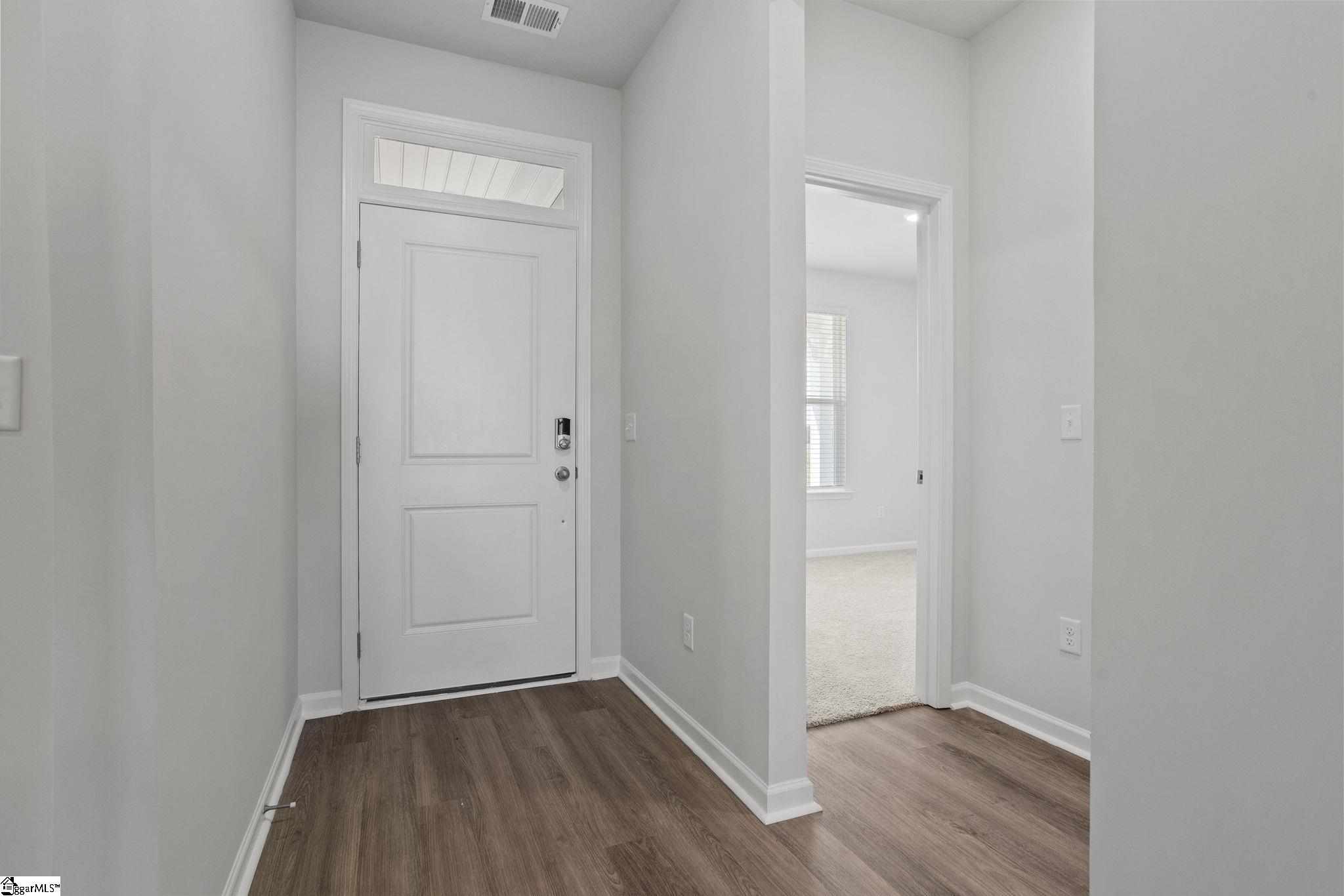 1599122 Property Photo 5