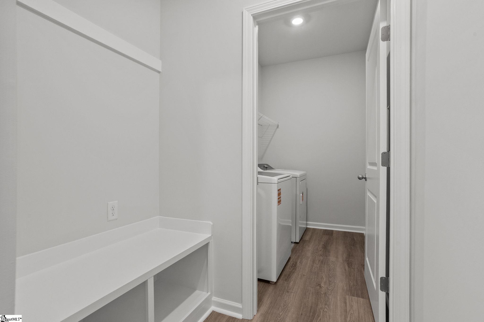 1599122 Property Photo 9