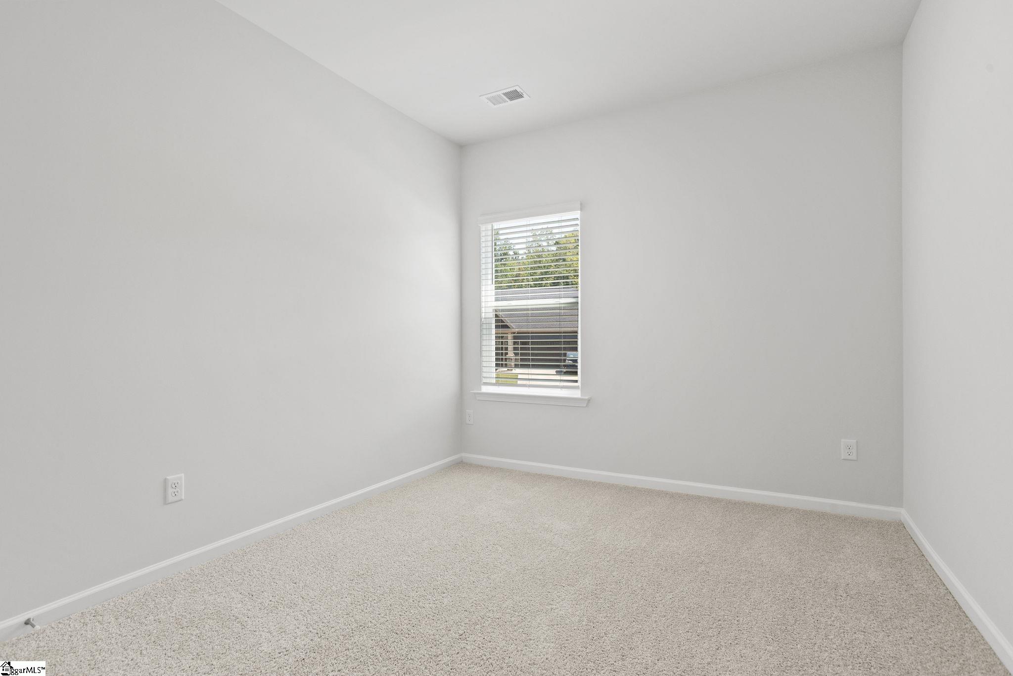 1599122 Property Photo 11
