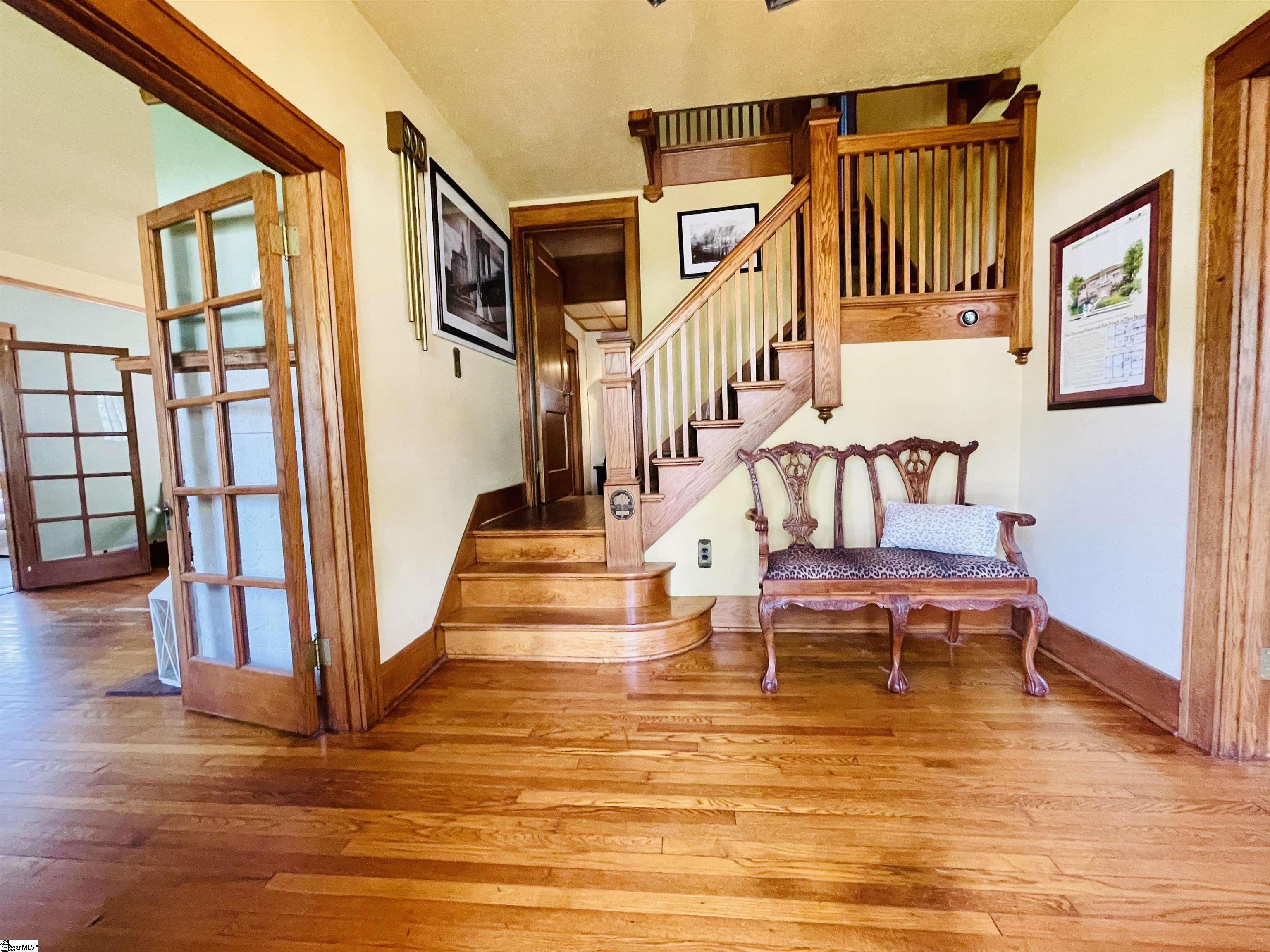 1711 S Holly Street Property Photo 8