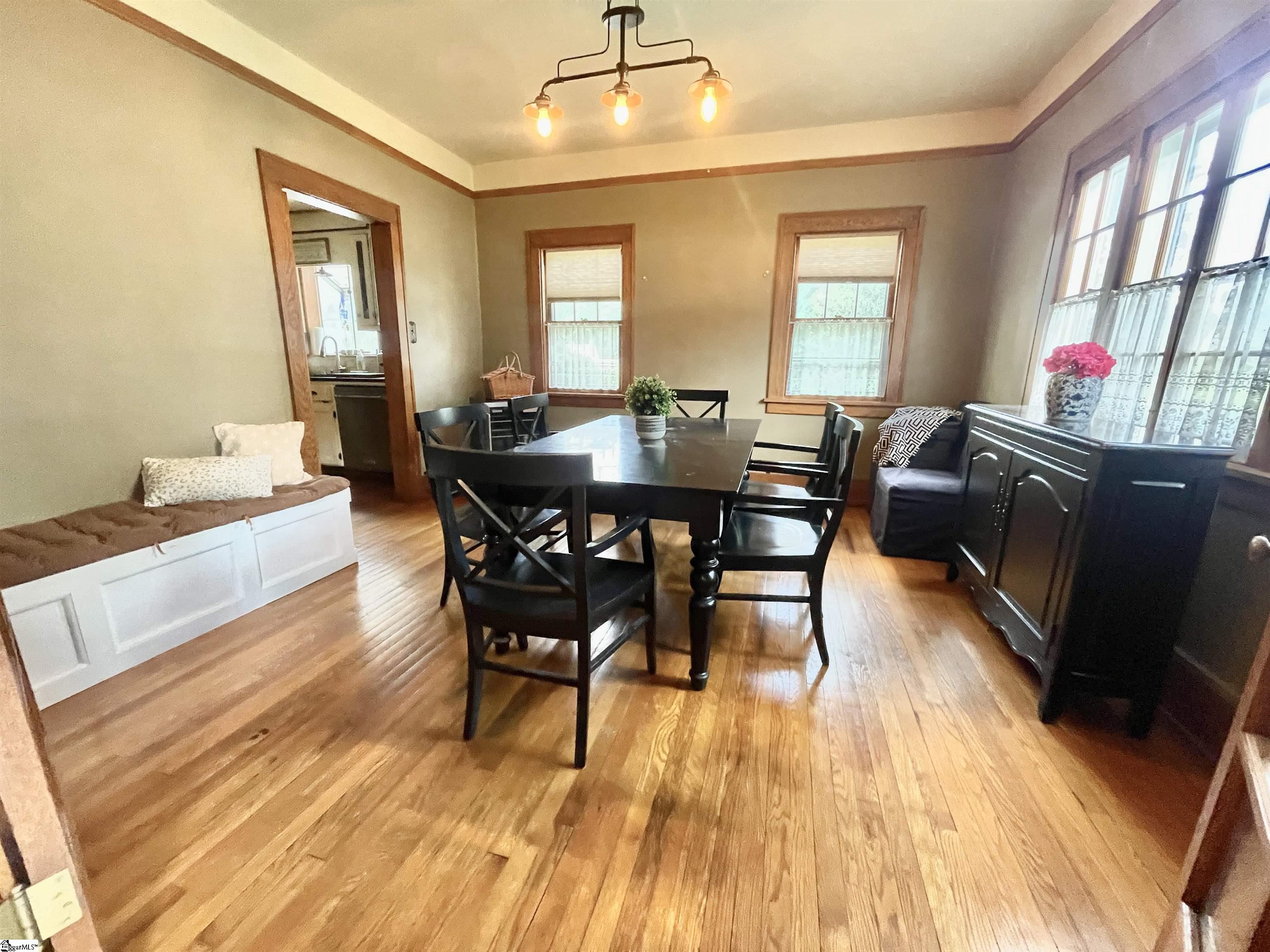 1711 S Holly Street Property Photo 10