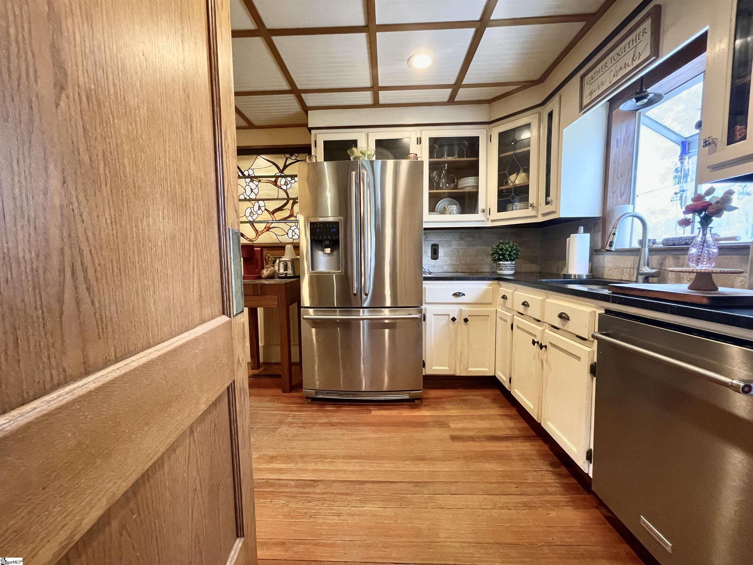 1711 S Holly Street Property Photo 12
